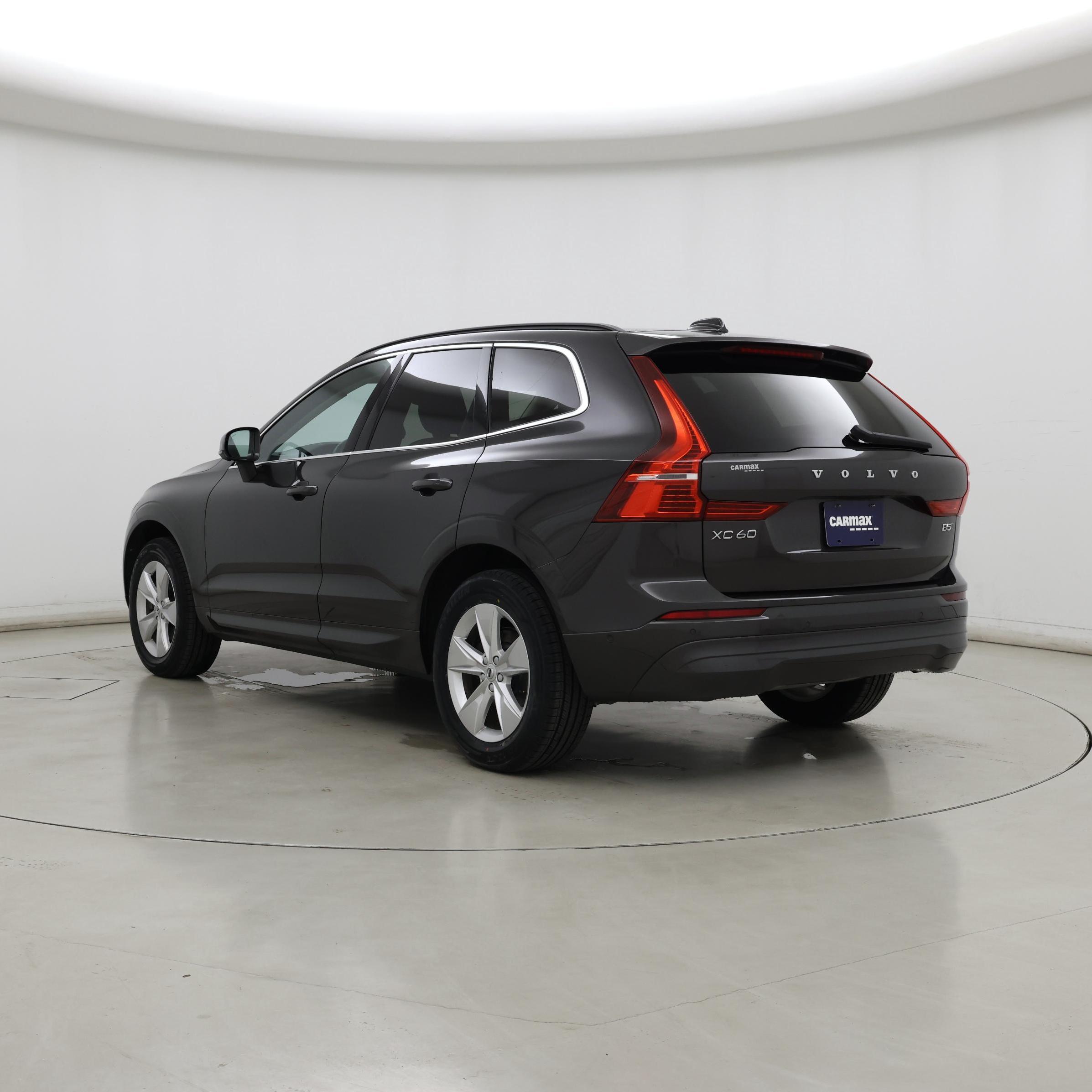 Thumbnail: 2022 Volvo XC60 - 2