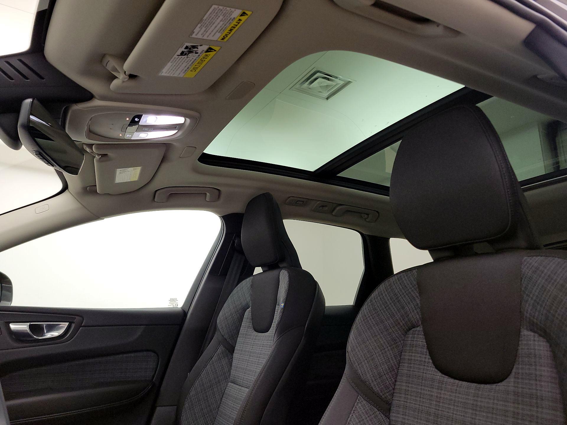 Thumbnail: 2022 Volvo XC60 - 19