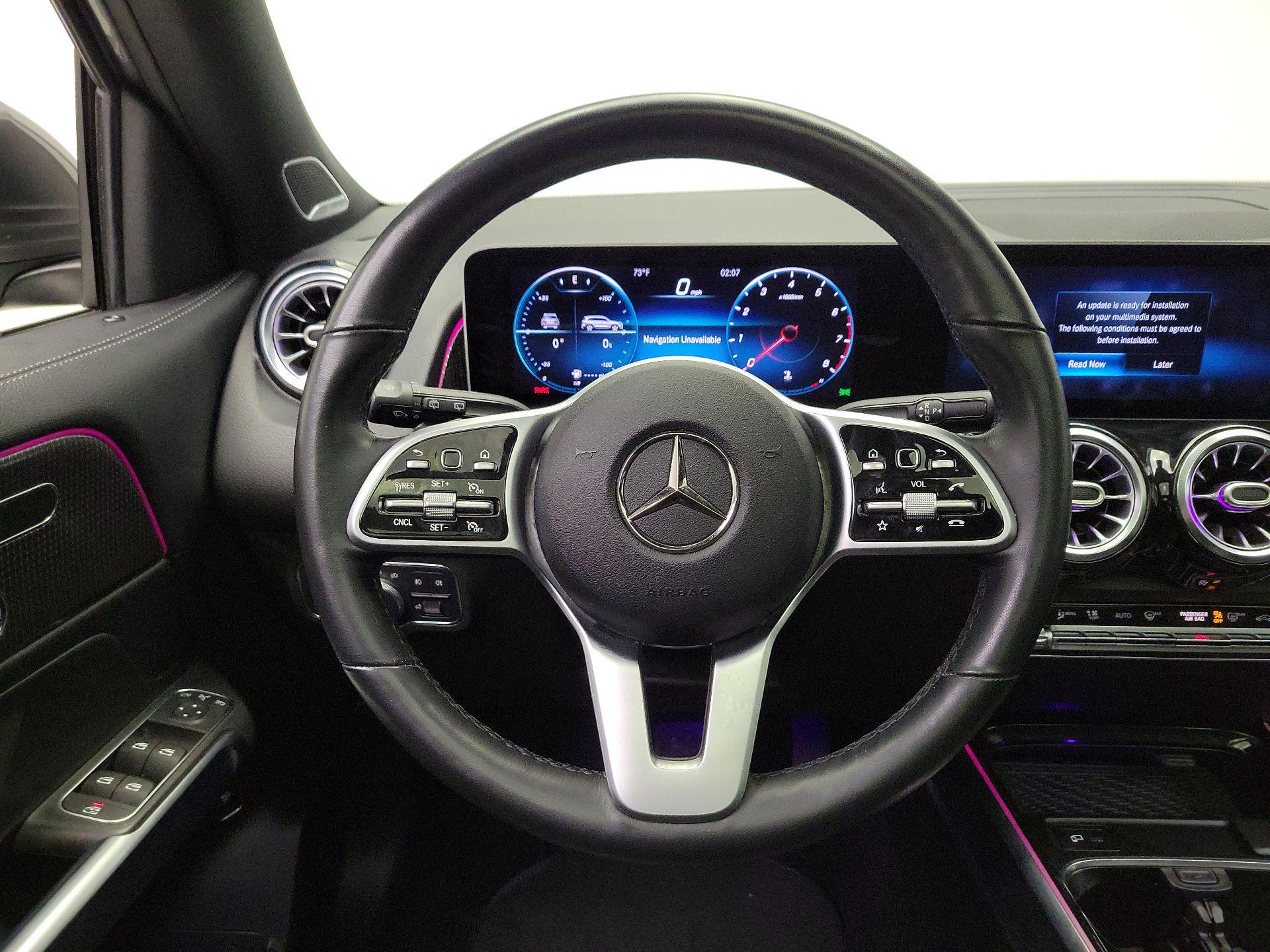 Thumbnail: 2021 Mercedes-Benz GLB - 10