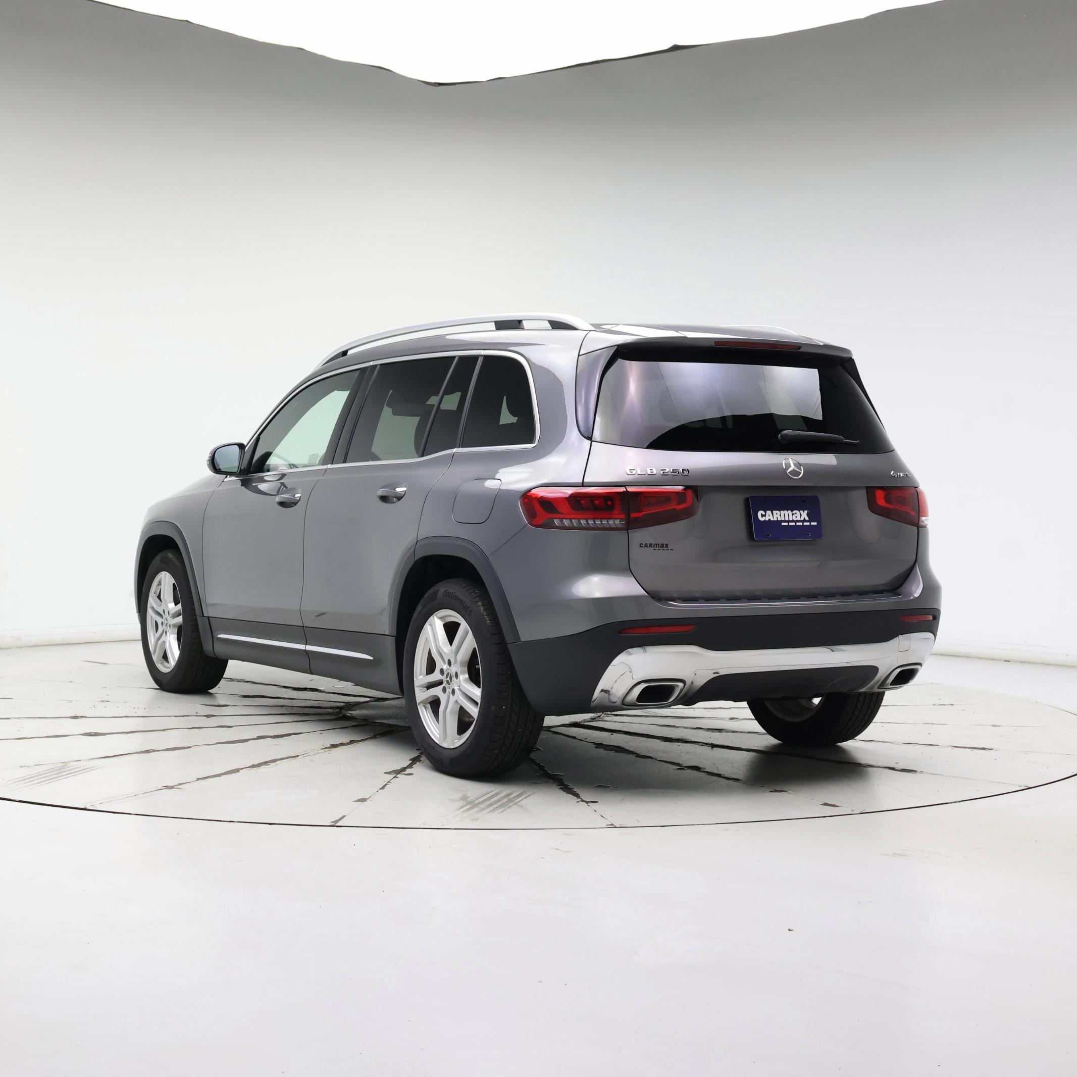 Thumbnail: 2021 Mercedes-Benz GLB - 2