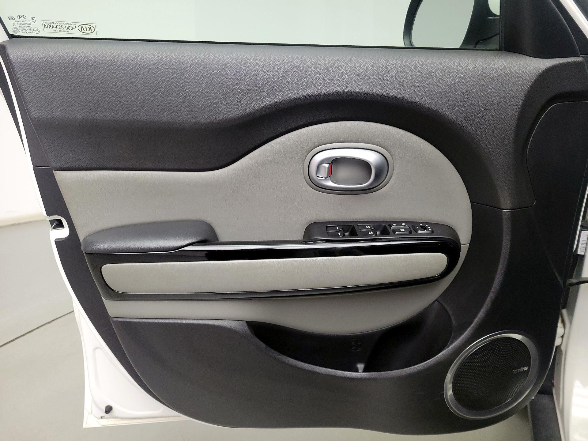 Thumbnail: 2015 Kia Soul - 12