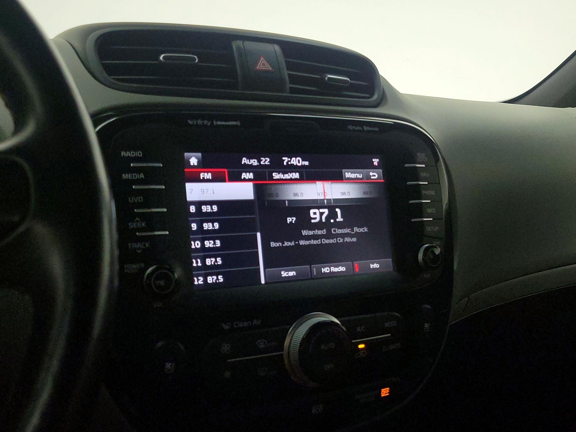 Thumbnail: 2015 Kia Soul - 16
