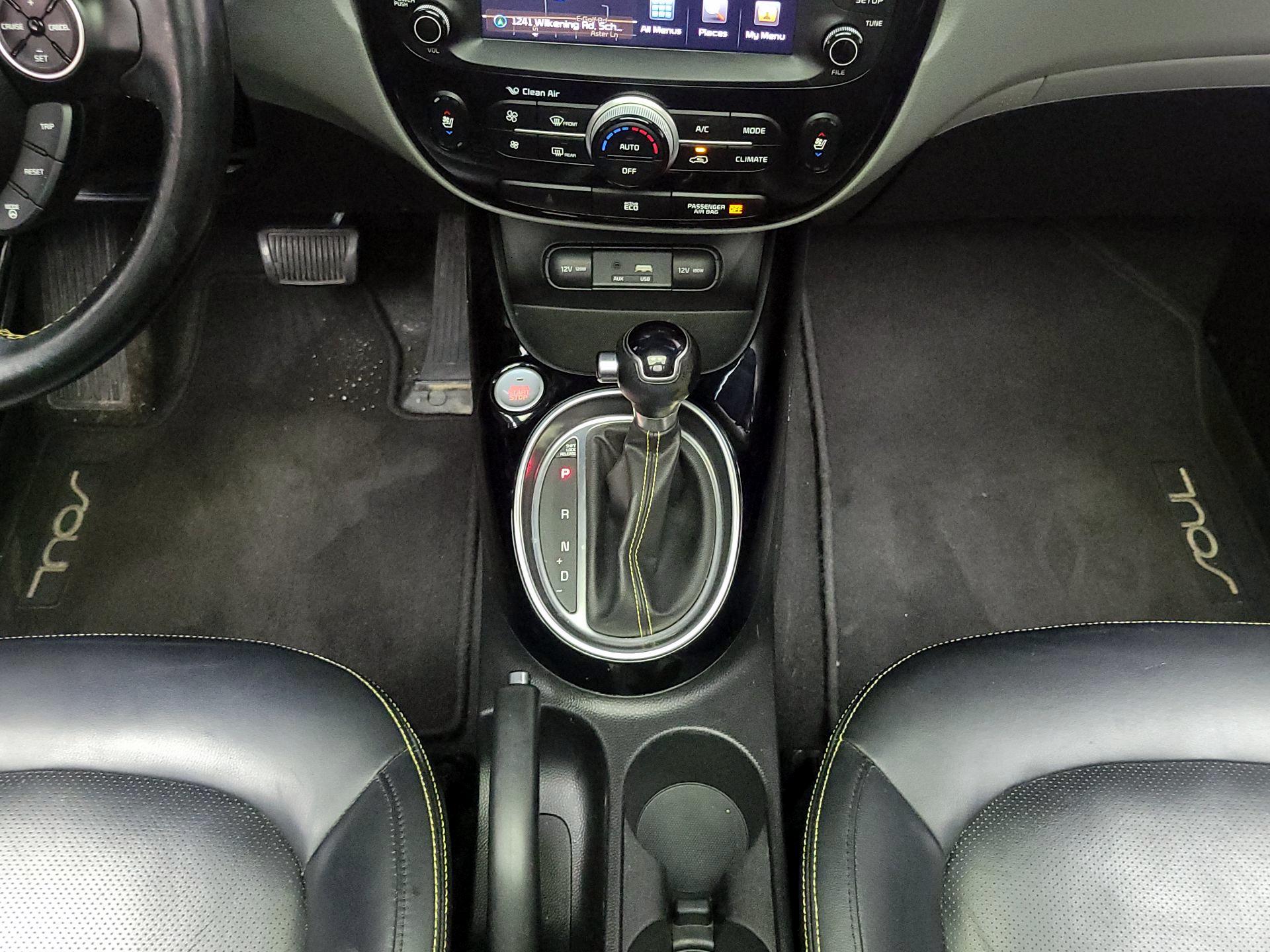 Thumbnail: 2015 Kia Soul - 18