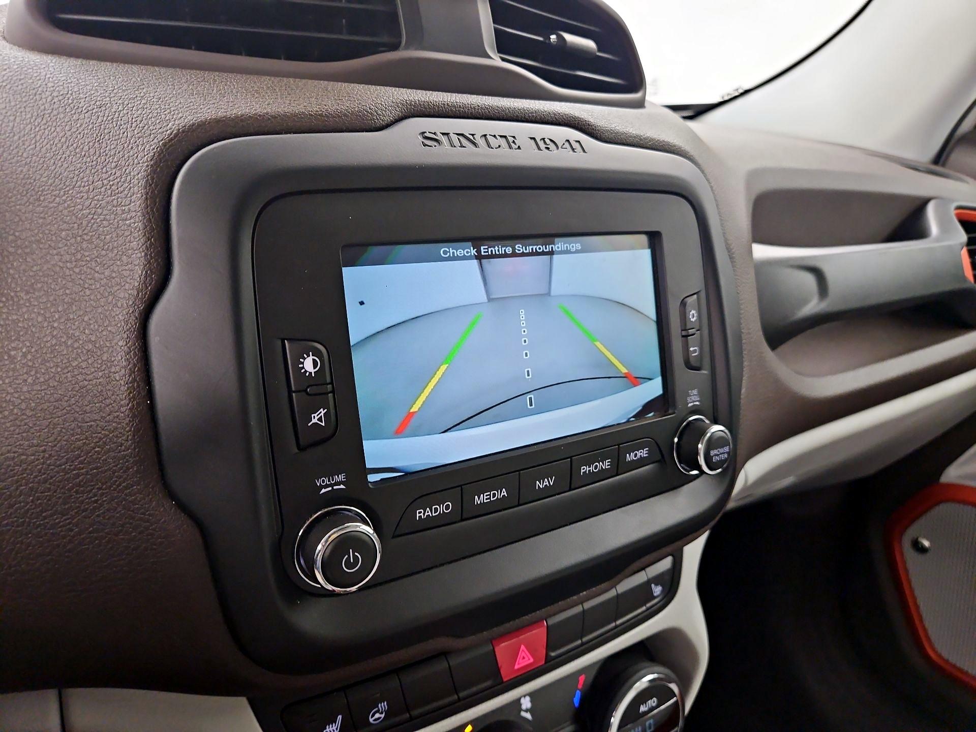 Thumbnail: 2016 Jeep Renegade - 15