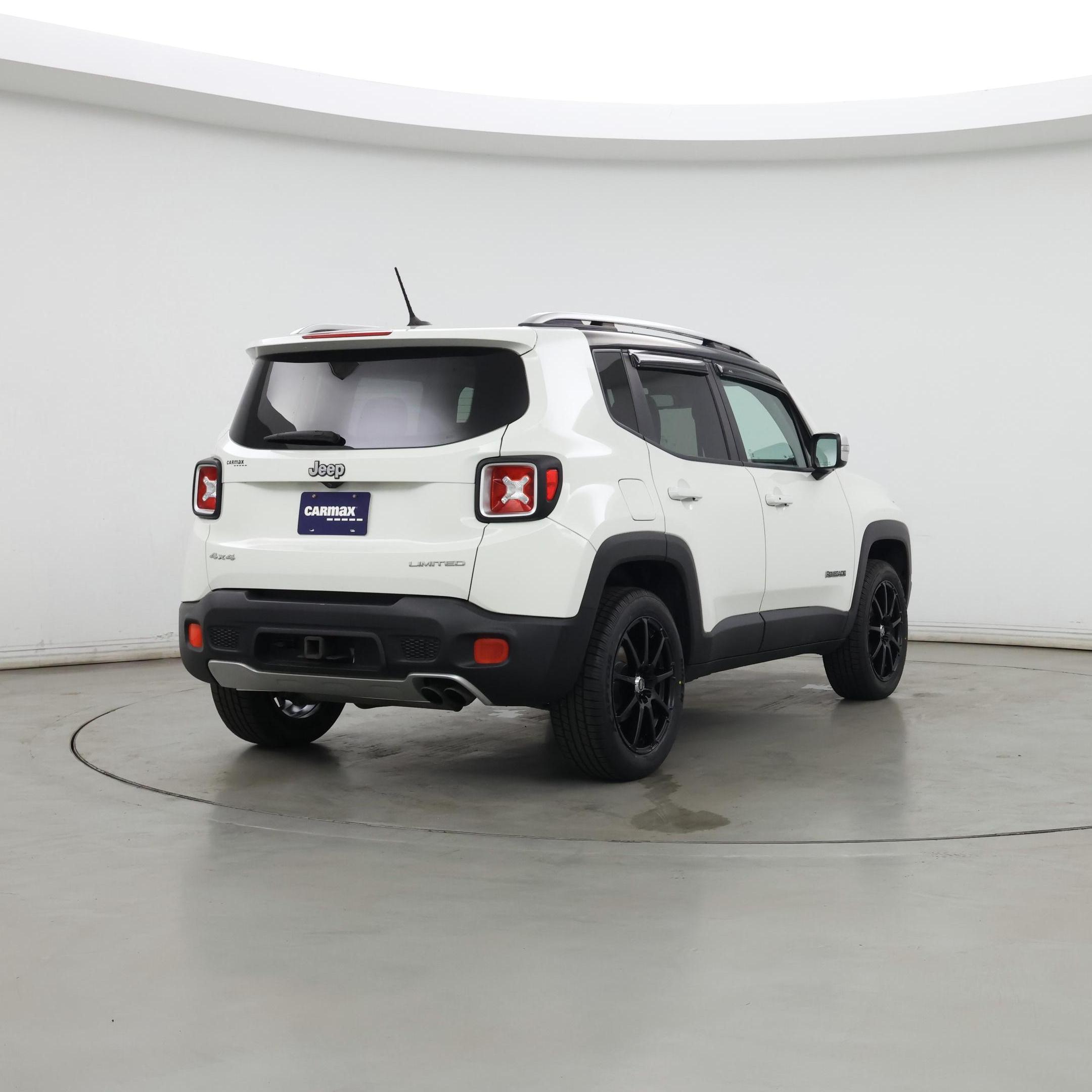 Thumbnail: 2016 Jeep Renegade - 8