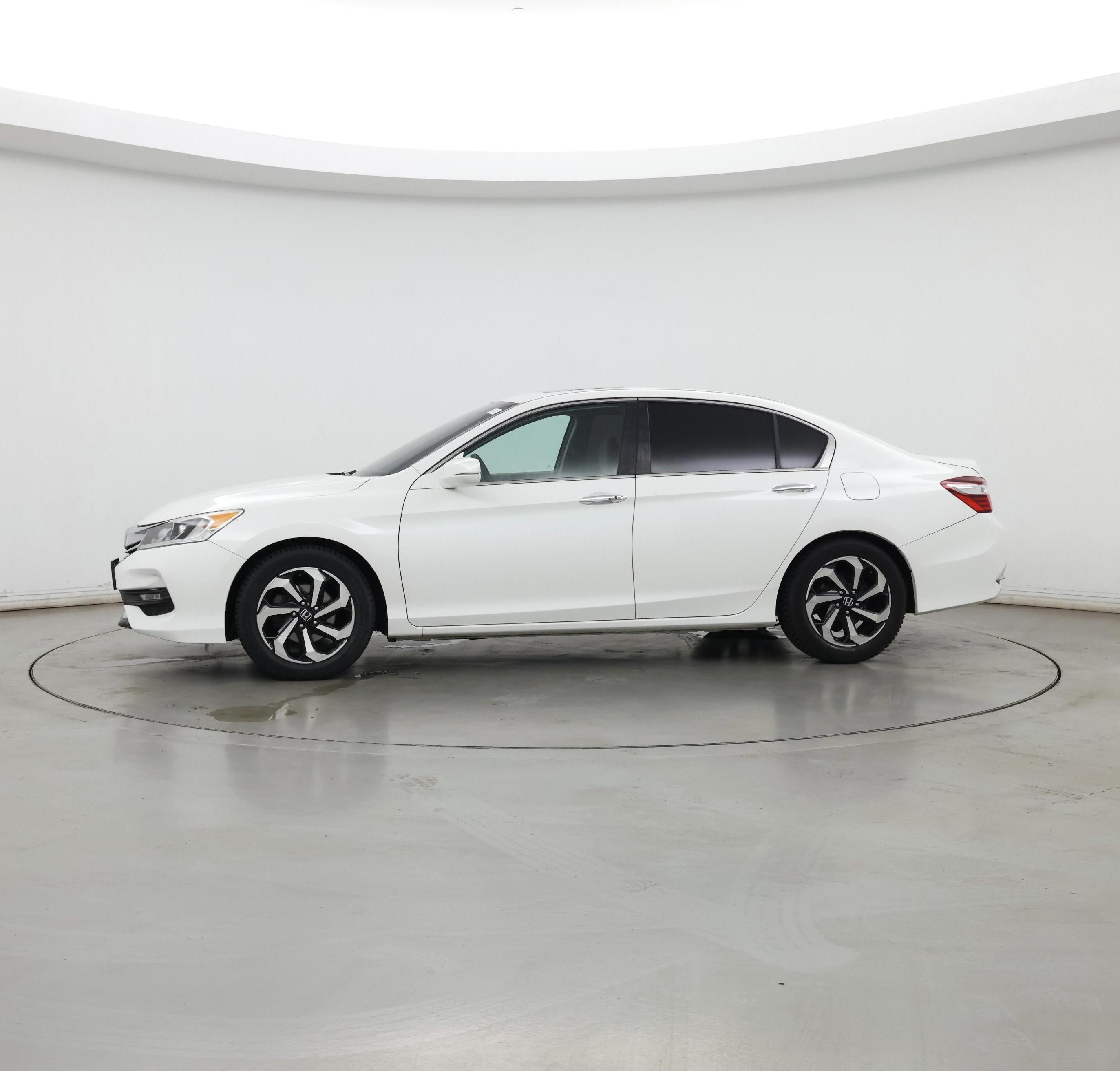 Thumbnail: 2017 Honda Accord - 3