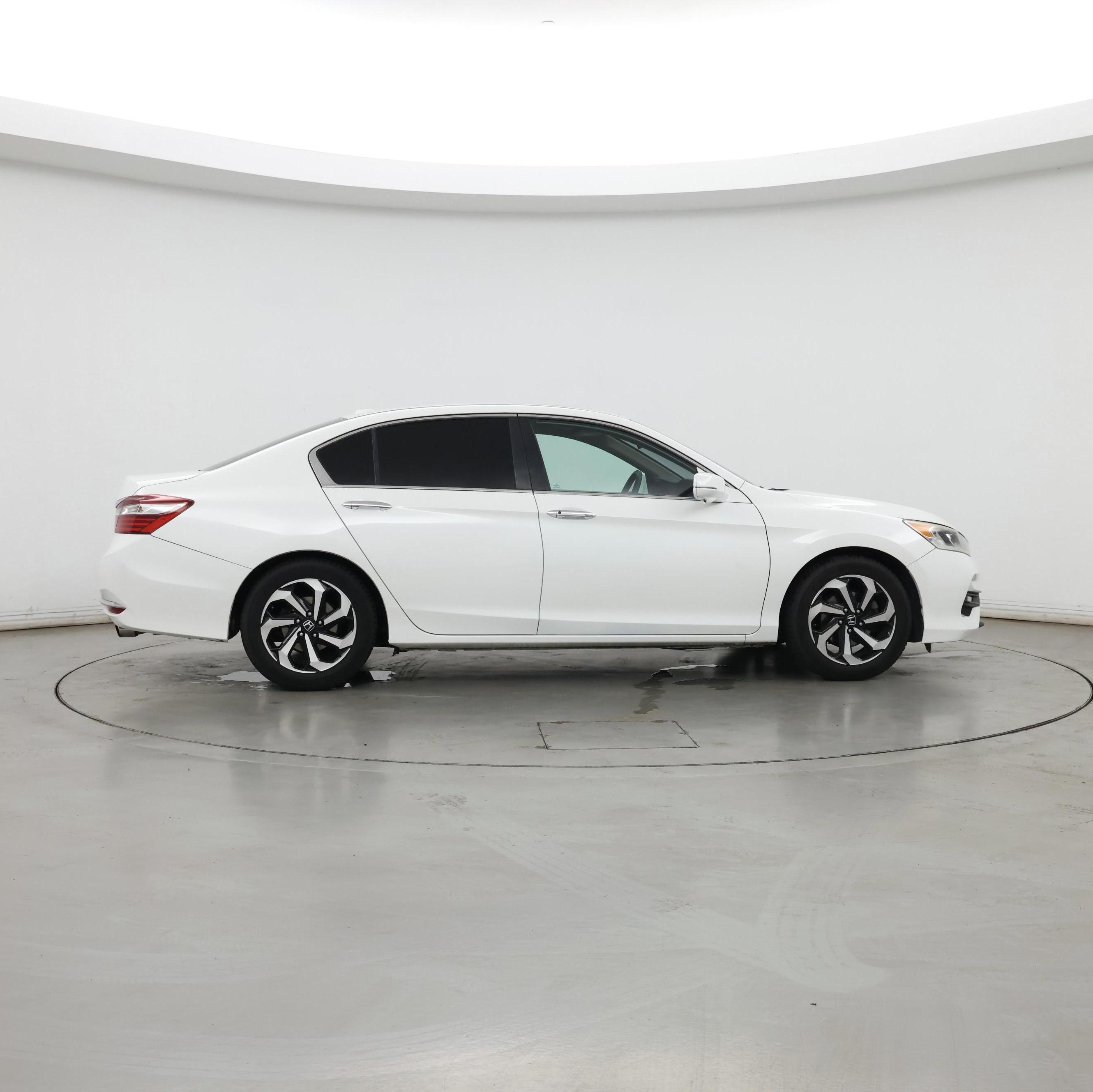 Thumbnail: 2017 Honda Accord - 7