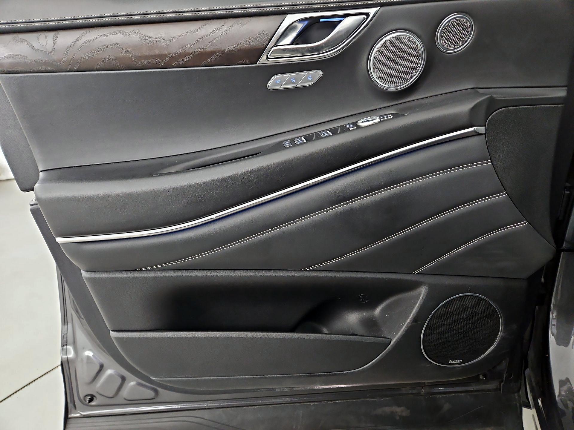 Thumbnail: 2021 Genesis GV80 - 12