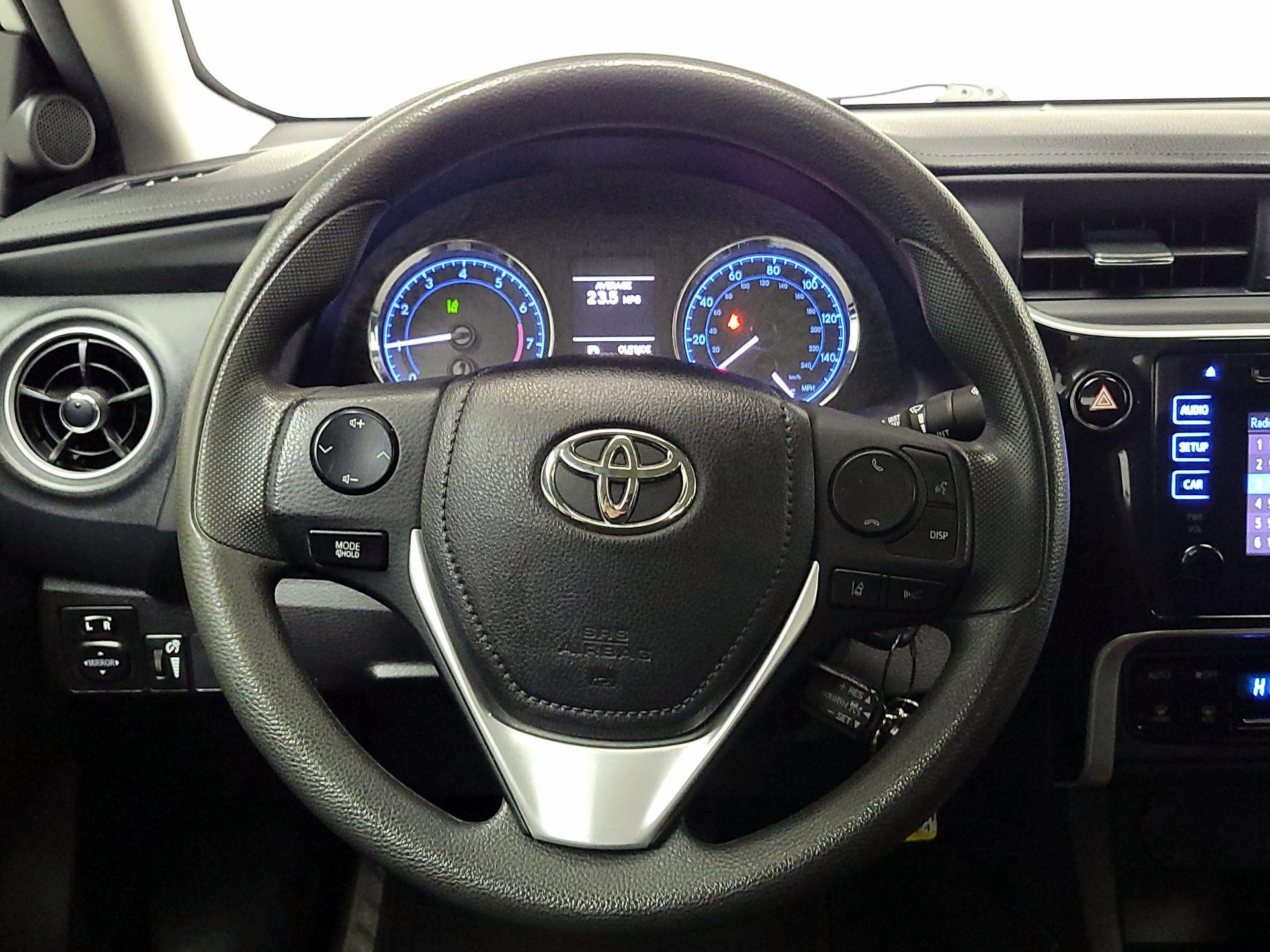 Thumbnail: 2018 Toyota Corolla - 10