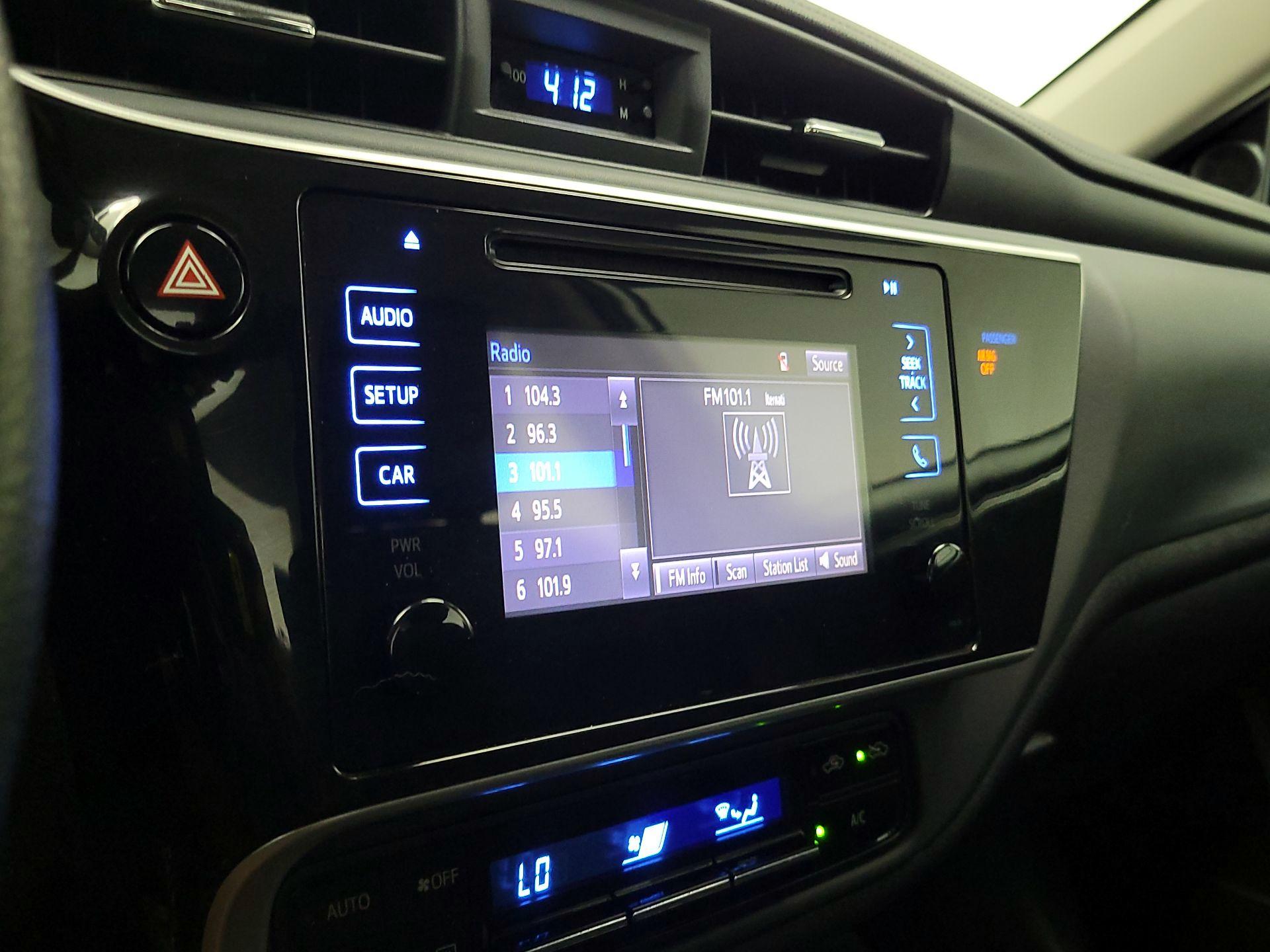 Thumbnail: 2018 Toyota Corolla - 15