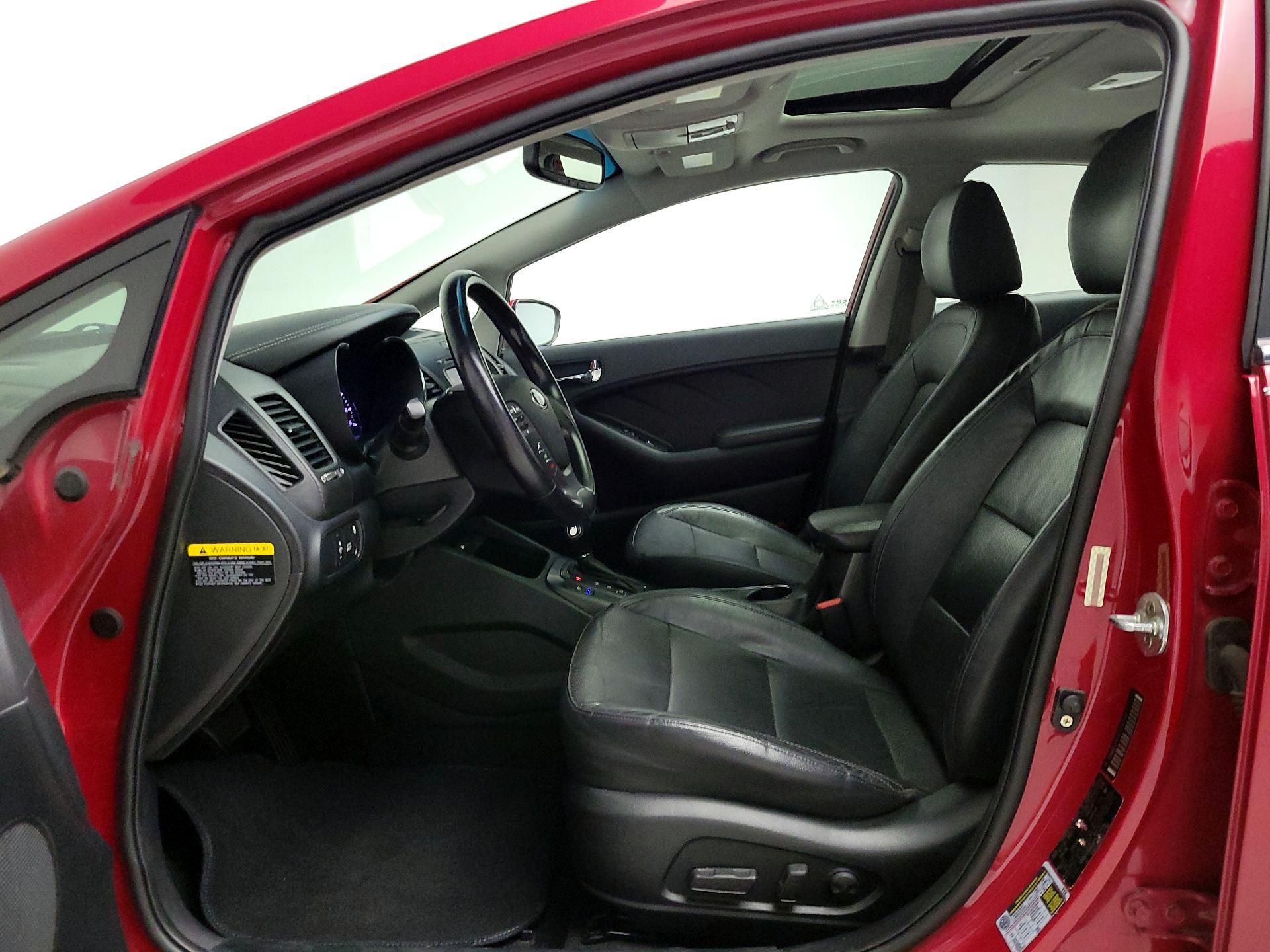 Thumbnail: 2015 Kia Forte - 11