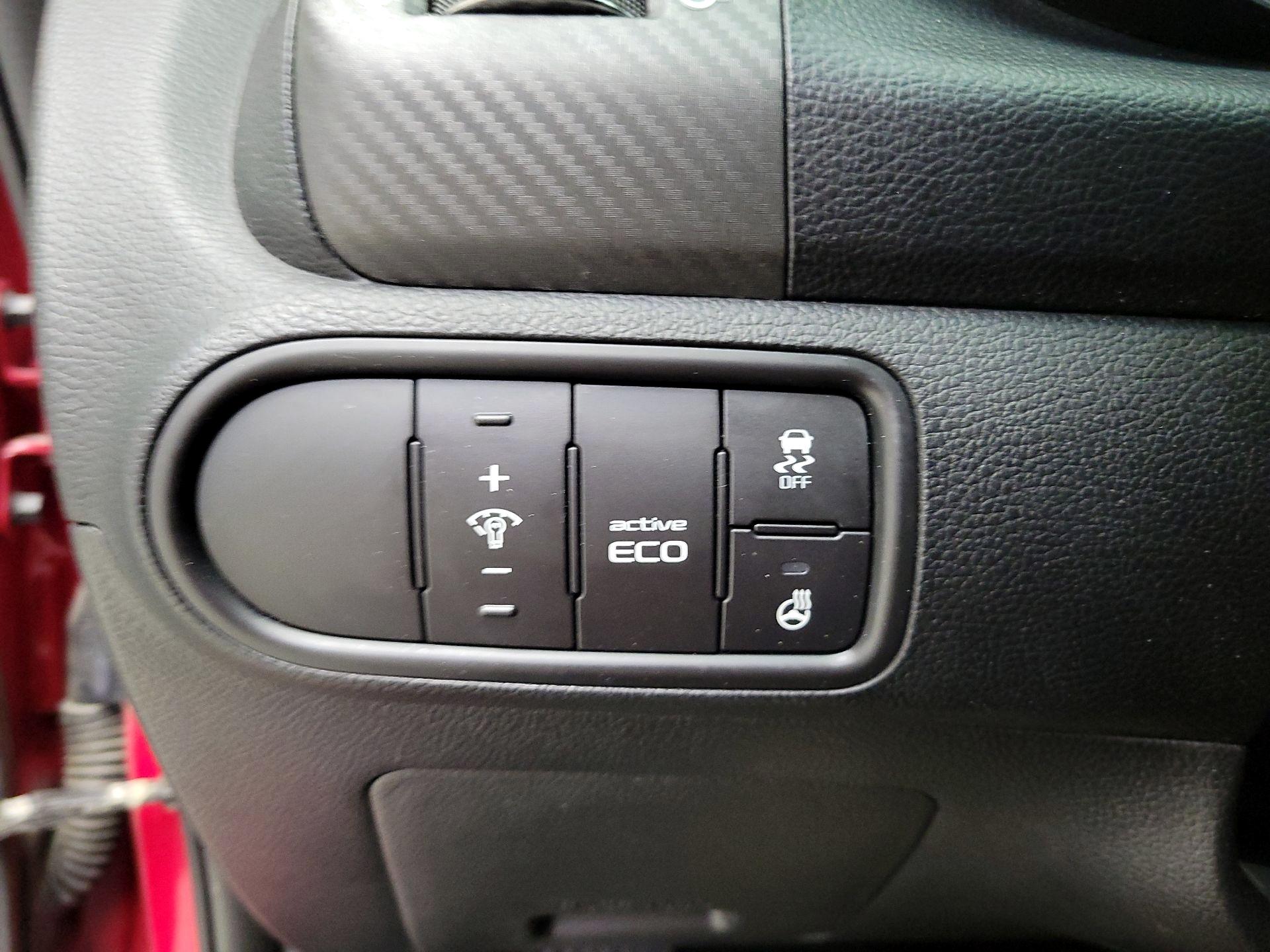 Thumbnail: 2015 Kia Forte - 13