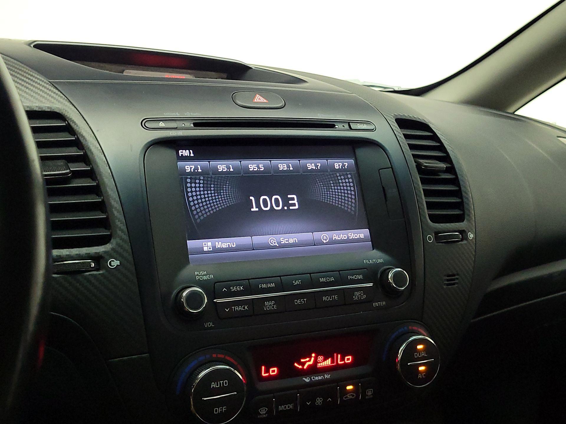Thumbnail: 2015 Kia Forte - 16
