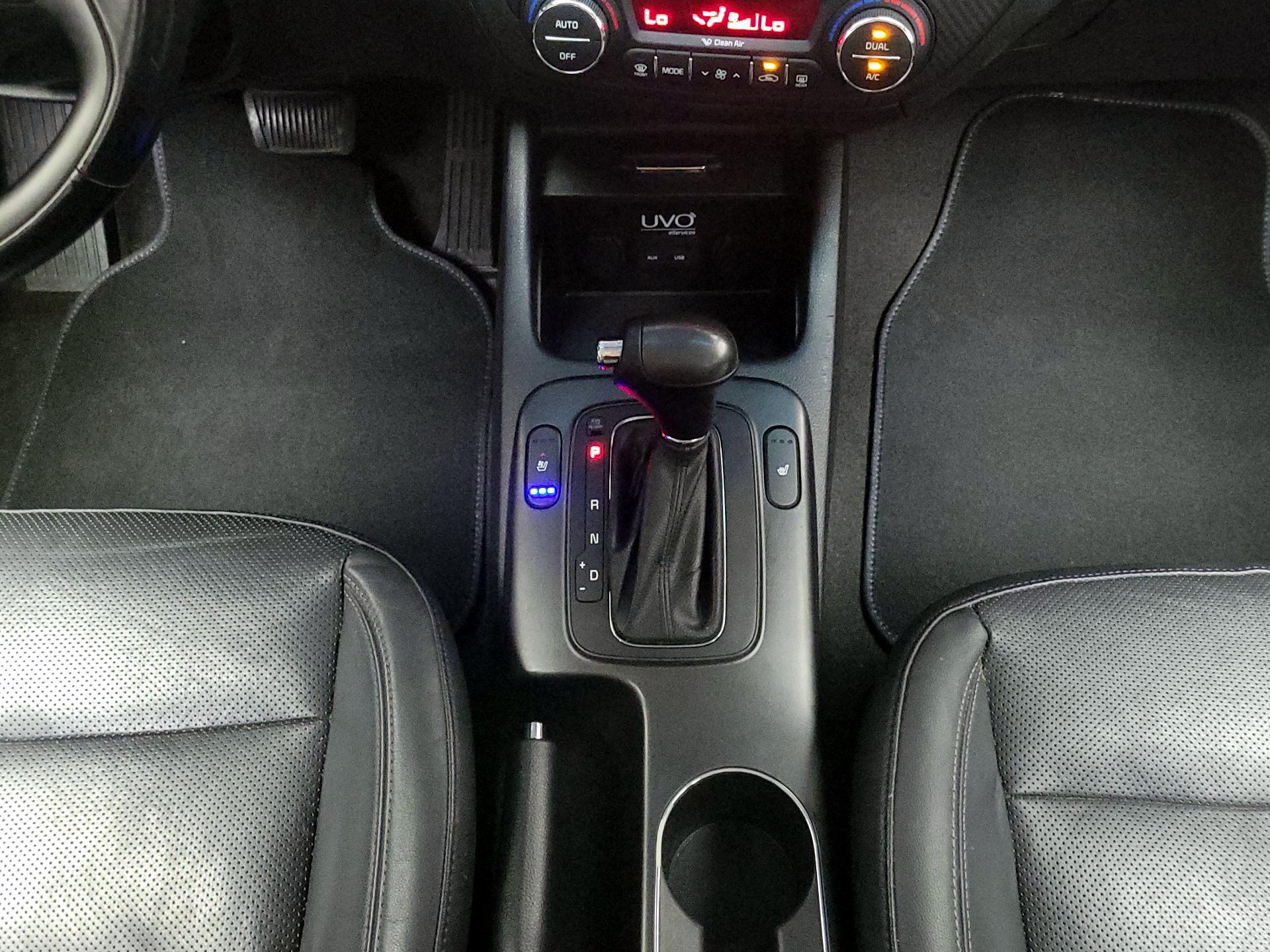 Thumbnail: 2015 Kia Forte - 18