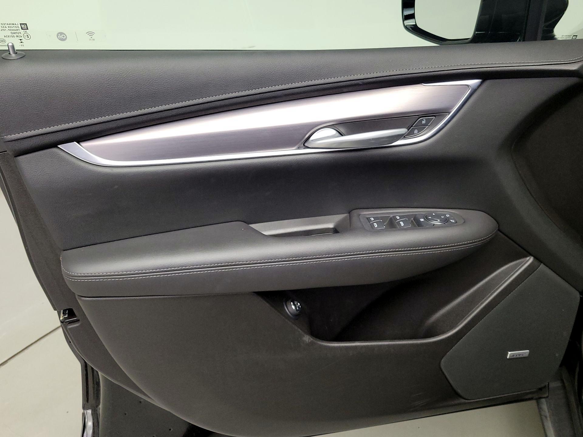 Thumbnail: 2024 Cadillac XT5 - 12