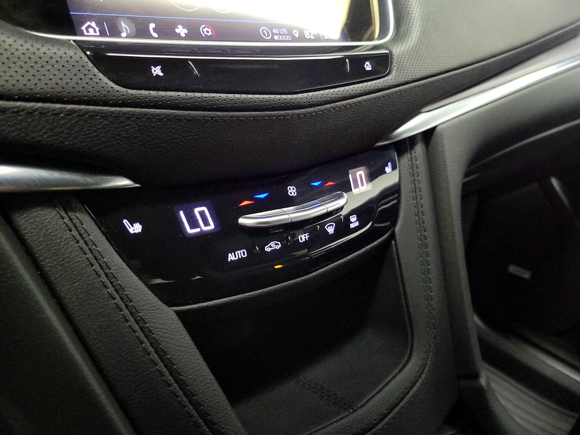 Thumbnail: 2024 Cadillac XT5 - 16