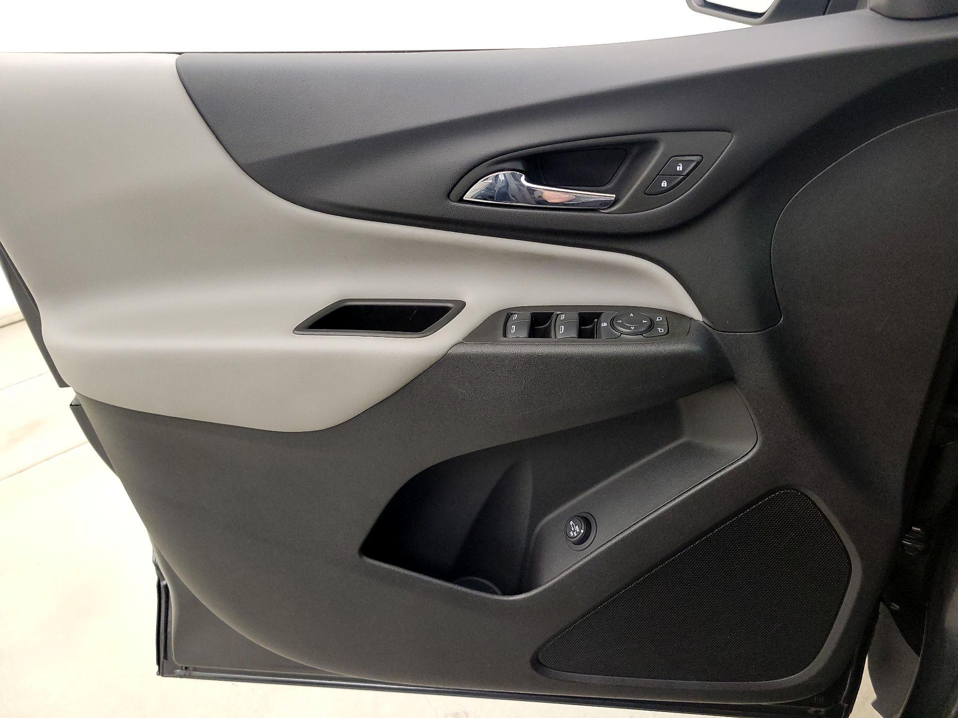 Thumbnail: 2022 Chevrolet Equinox - 12
