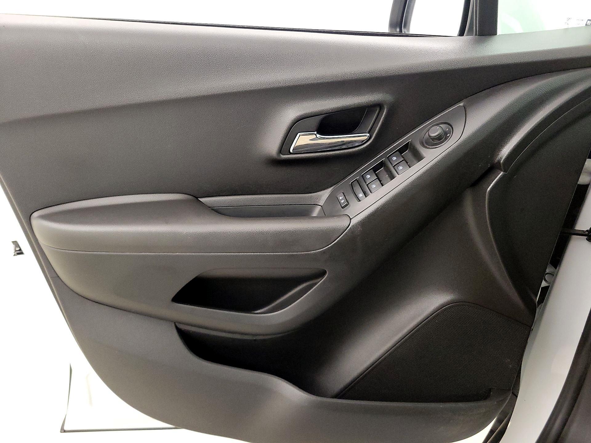 Thumbnail: 2020 Chevrolet Trax - 12