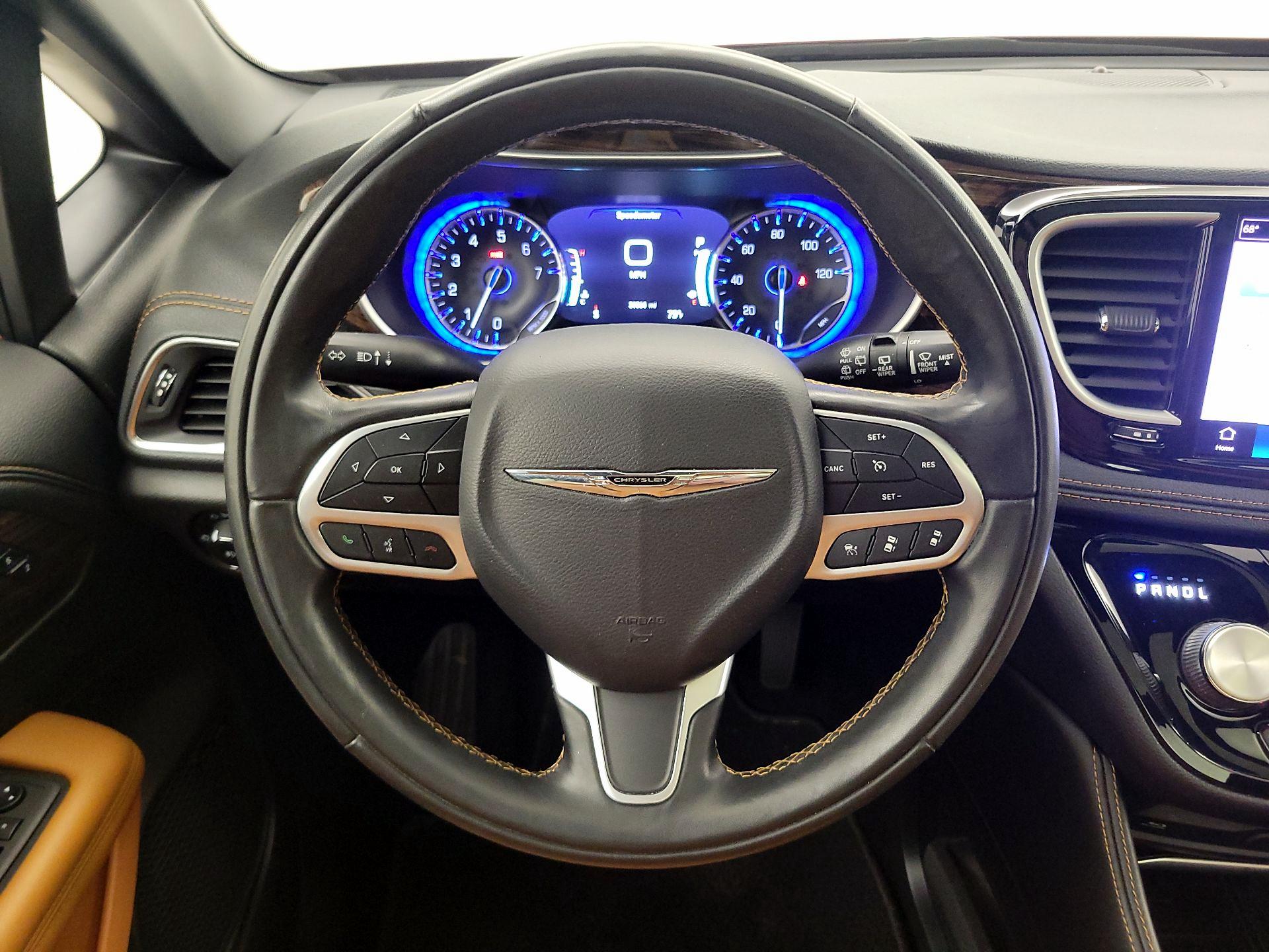 Thumbnail: 2022 Chrysler Pacifica - 10
