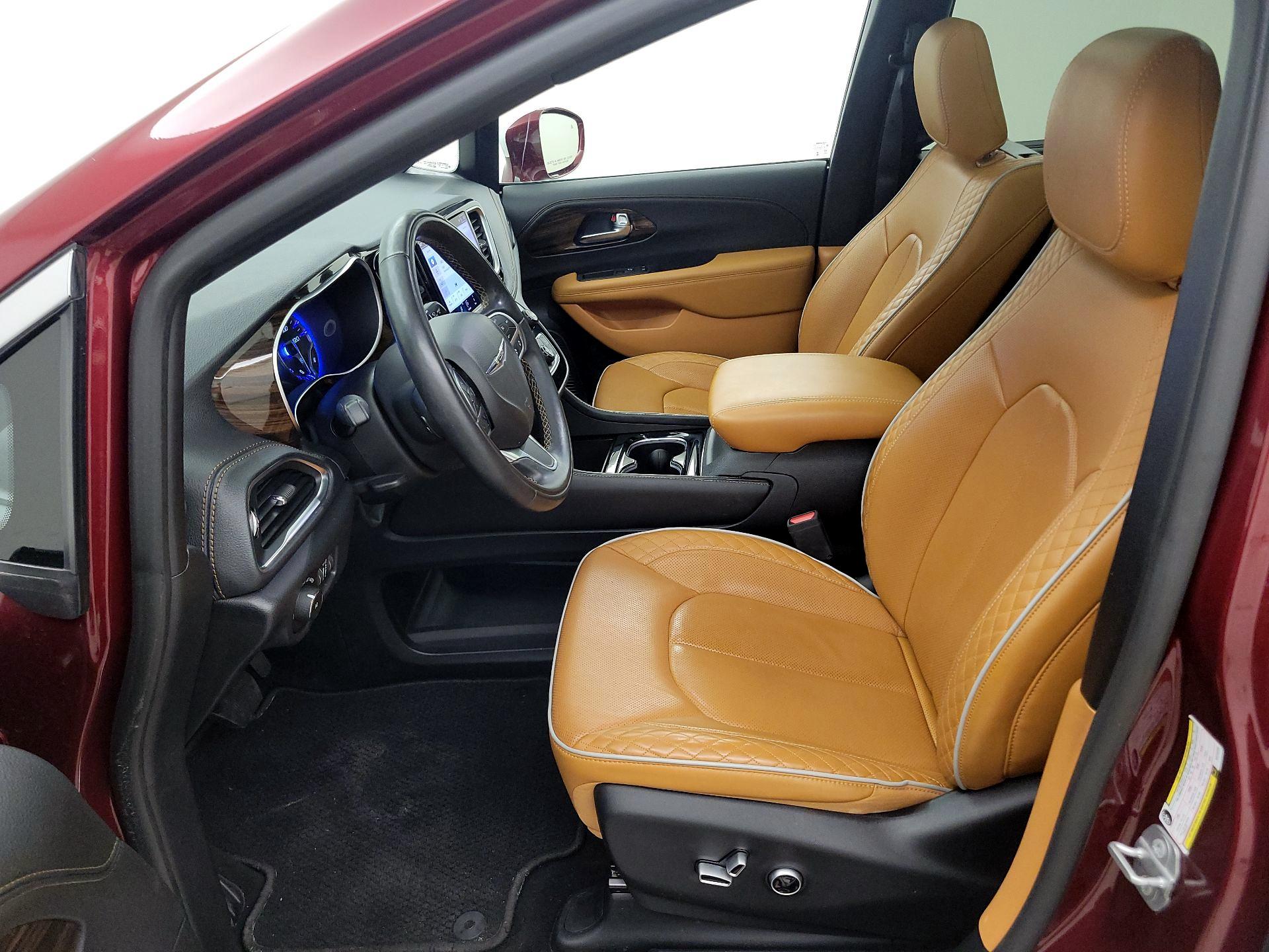 Thumbnail: 2022 Chrysler Pacifica - 11