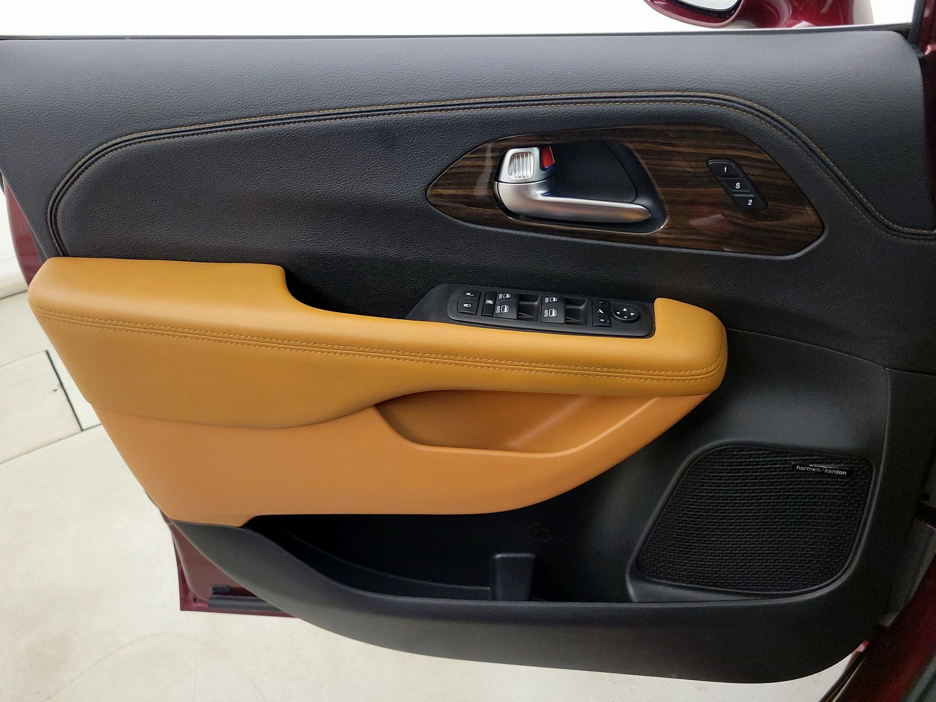 Thumbnail: 2022 Chrysler Pacifica - 12
