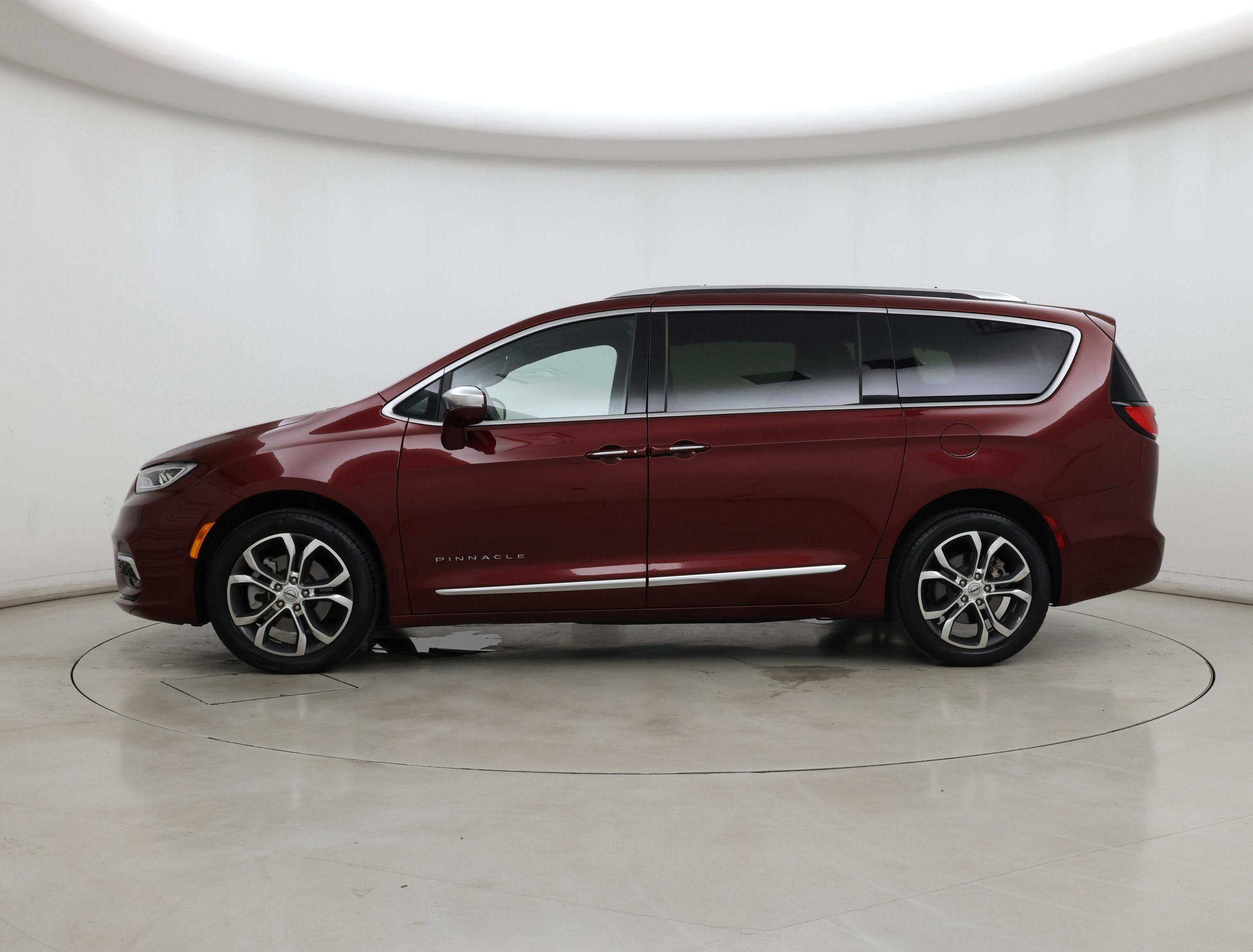 Thumbnail: 2022 Chrysler Pacifica - 3