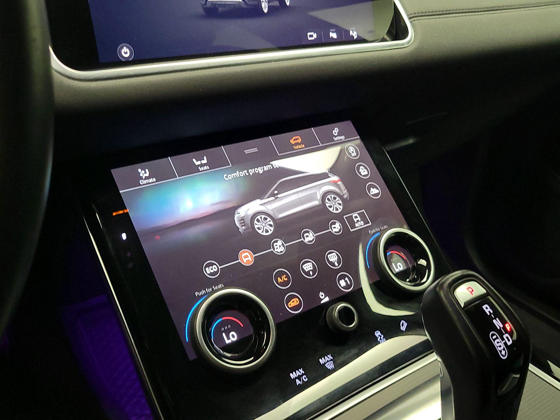 Thumbnail: 2020 Land Rover Range Rover Evoque - 17