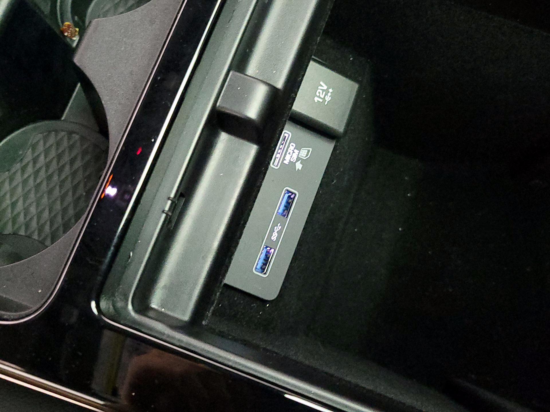 Thumbnail: 2020 Land Rover Range Rover Evoque - 19