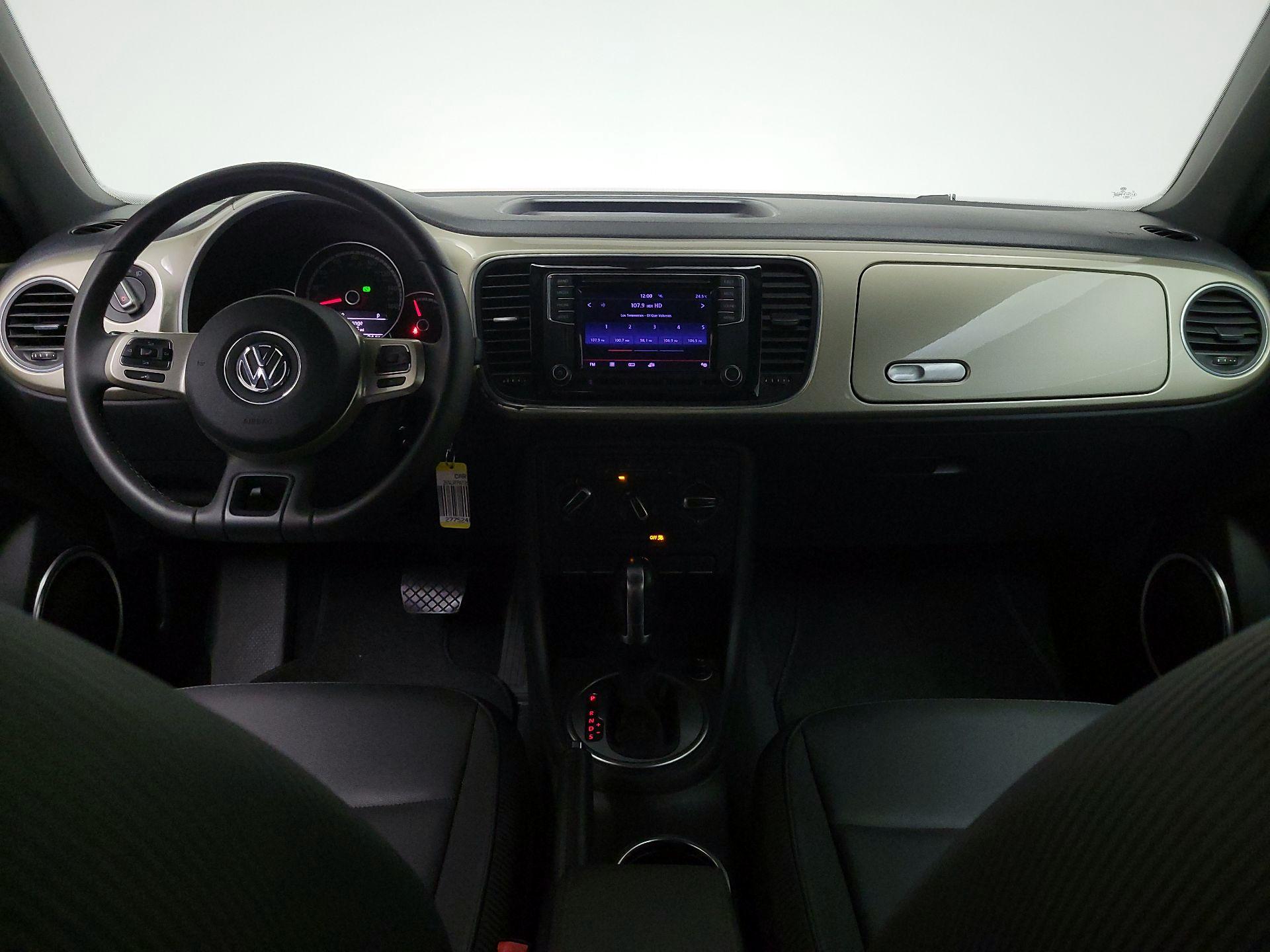 Thumbnail: 2016 Volkswagen Beetle - 9