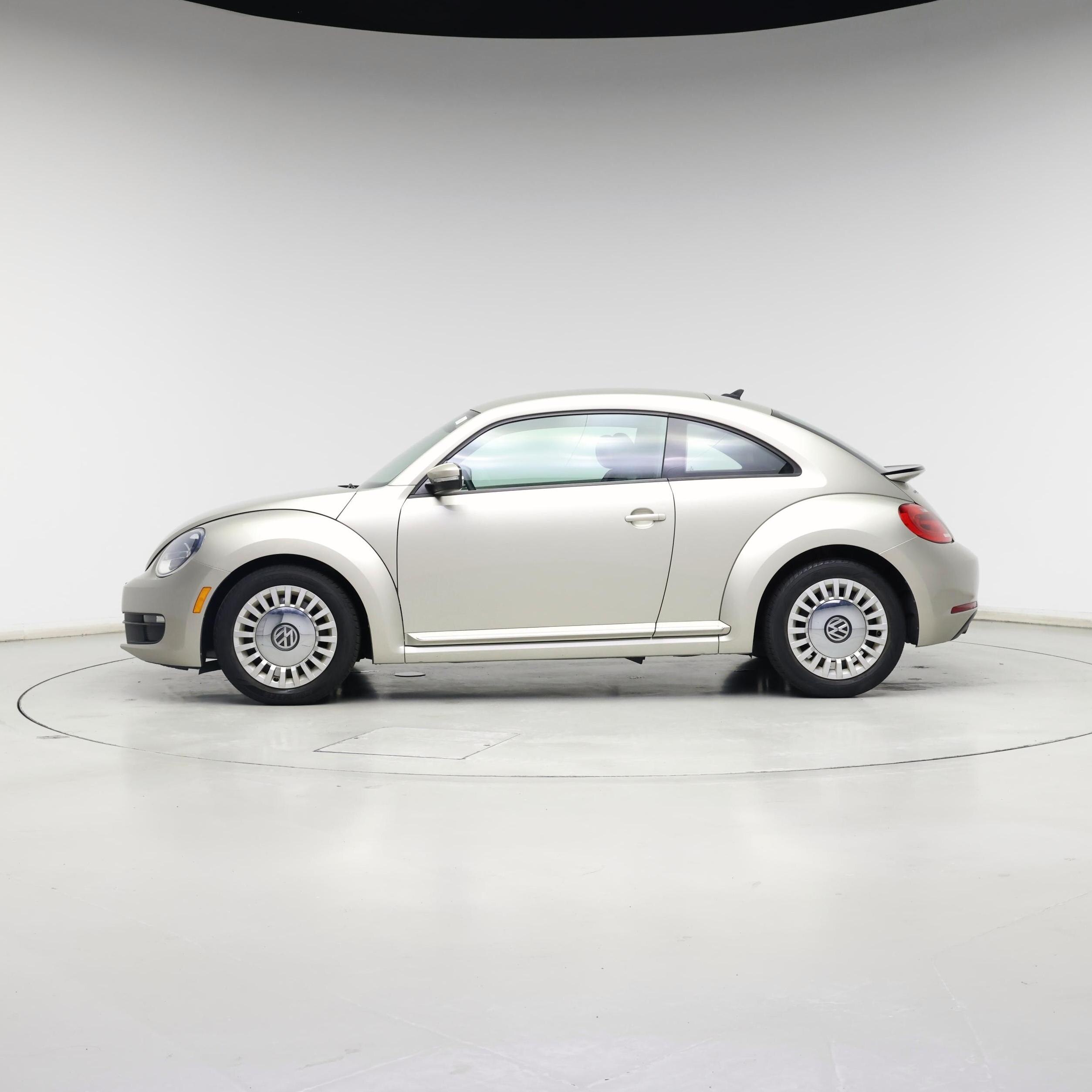 Thumbnail: 2016 Volkswagen Beetle - 3