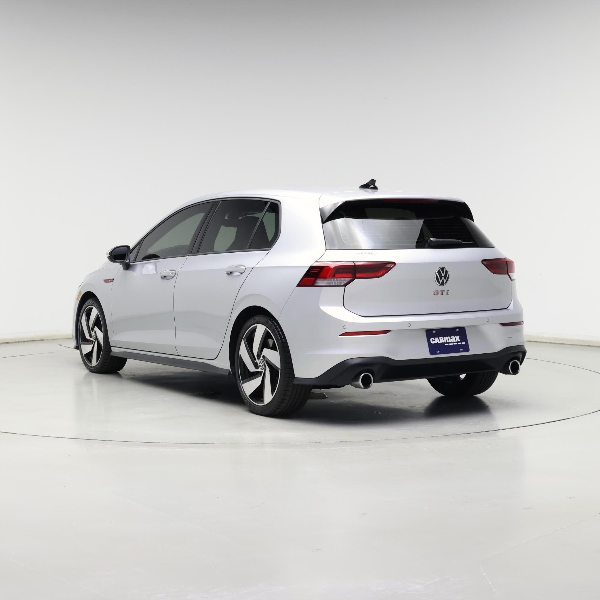 Thumbnail: 2023 Volkswagen Golf - 2