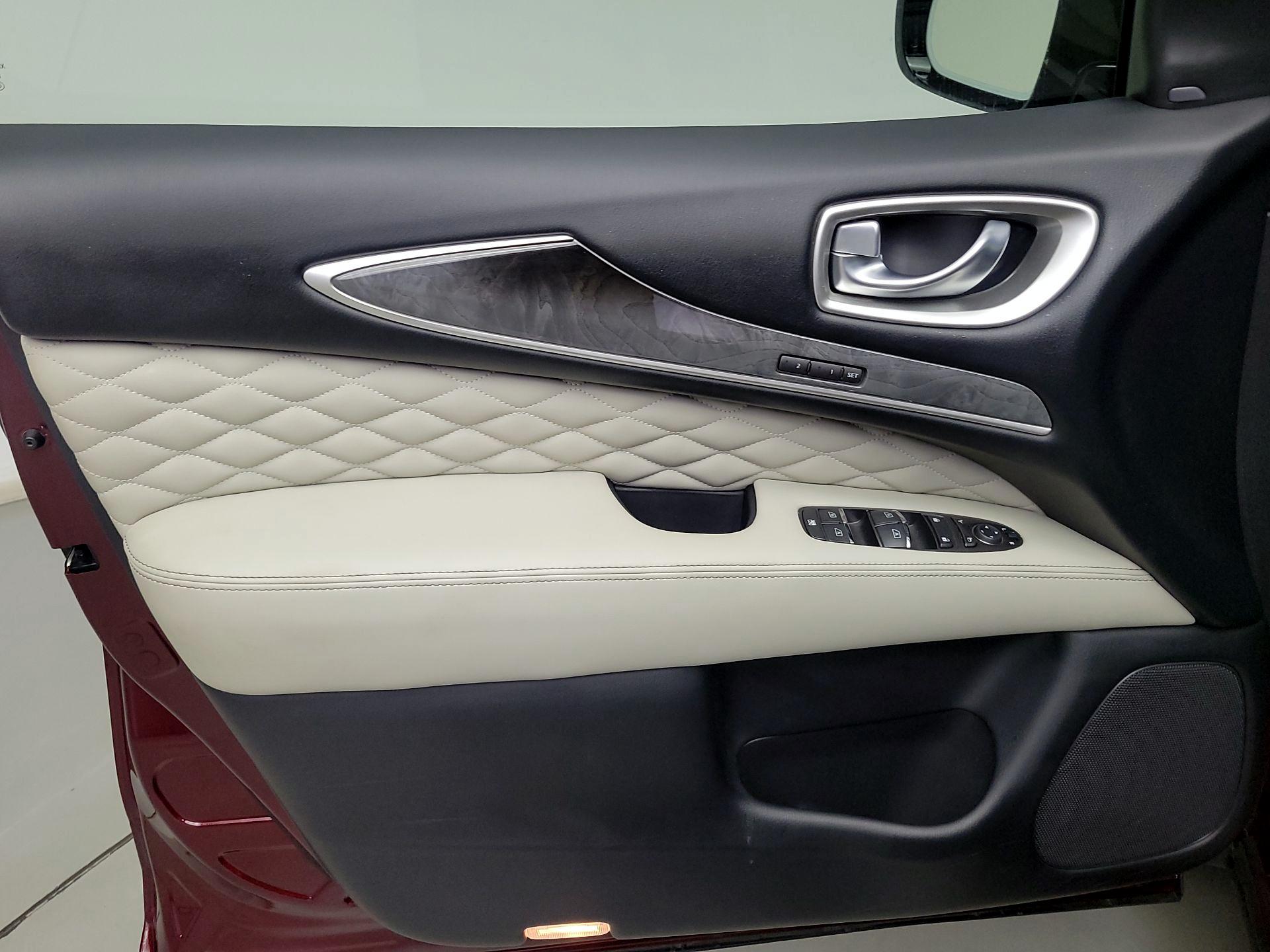 Thumbnail: 2019 INFINITI QX60 - 12