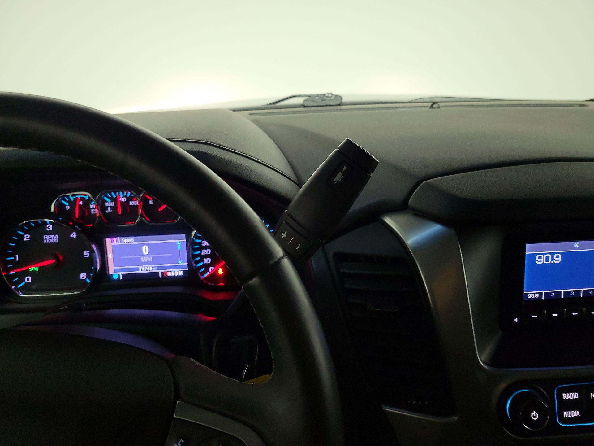 Thumbnail: 2015 Chevrolet Tahoe - 17