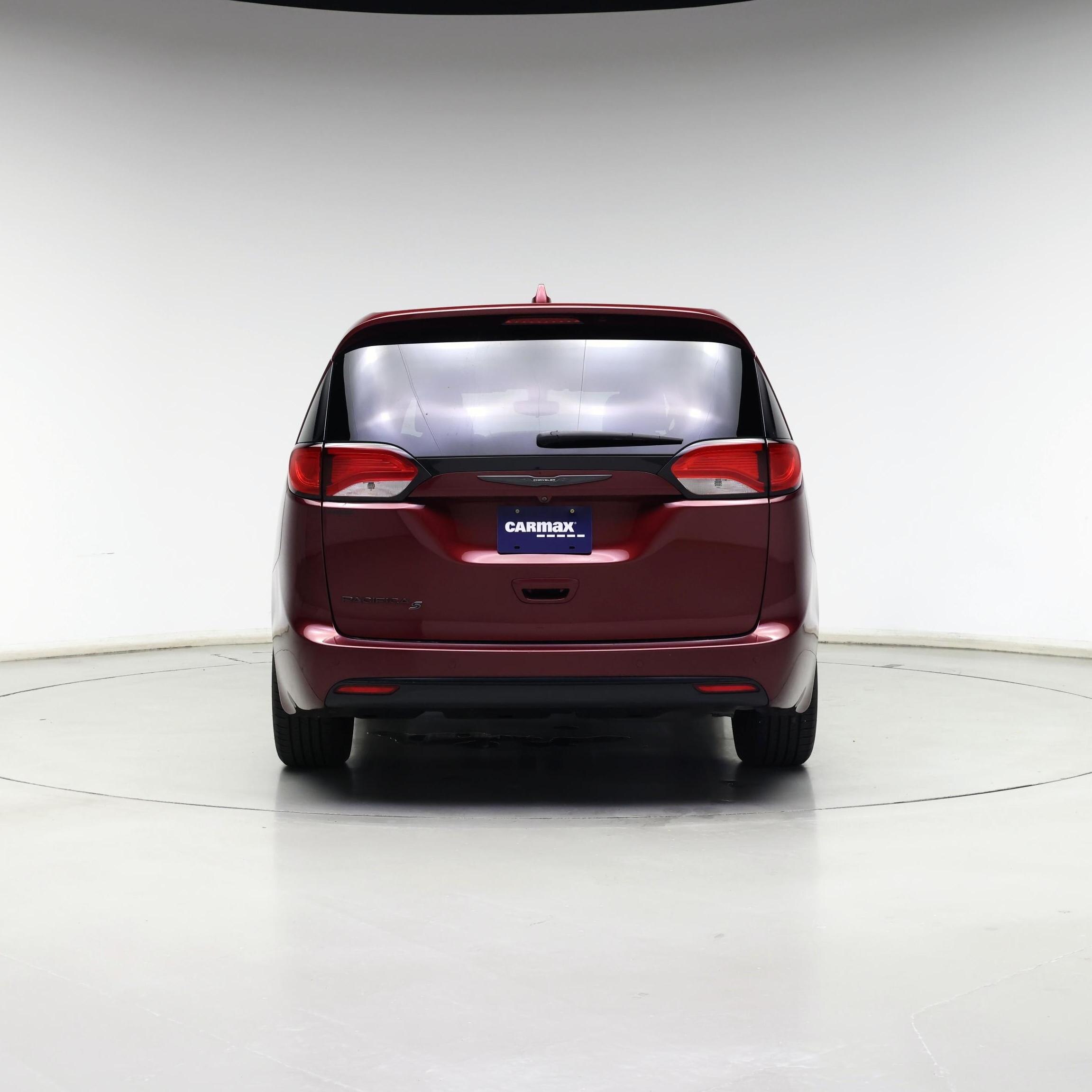 Thumbnail: 2018 Chrysler Pacifica - 6