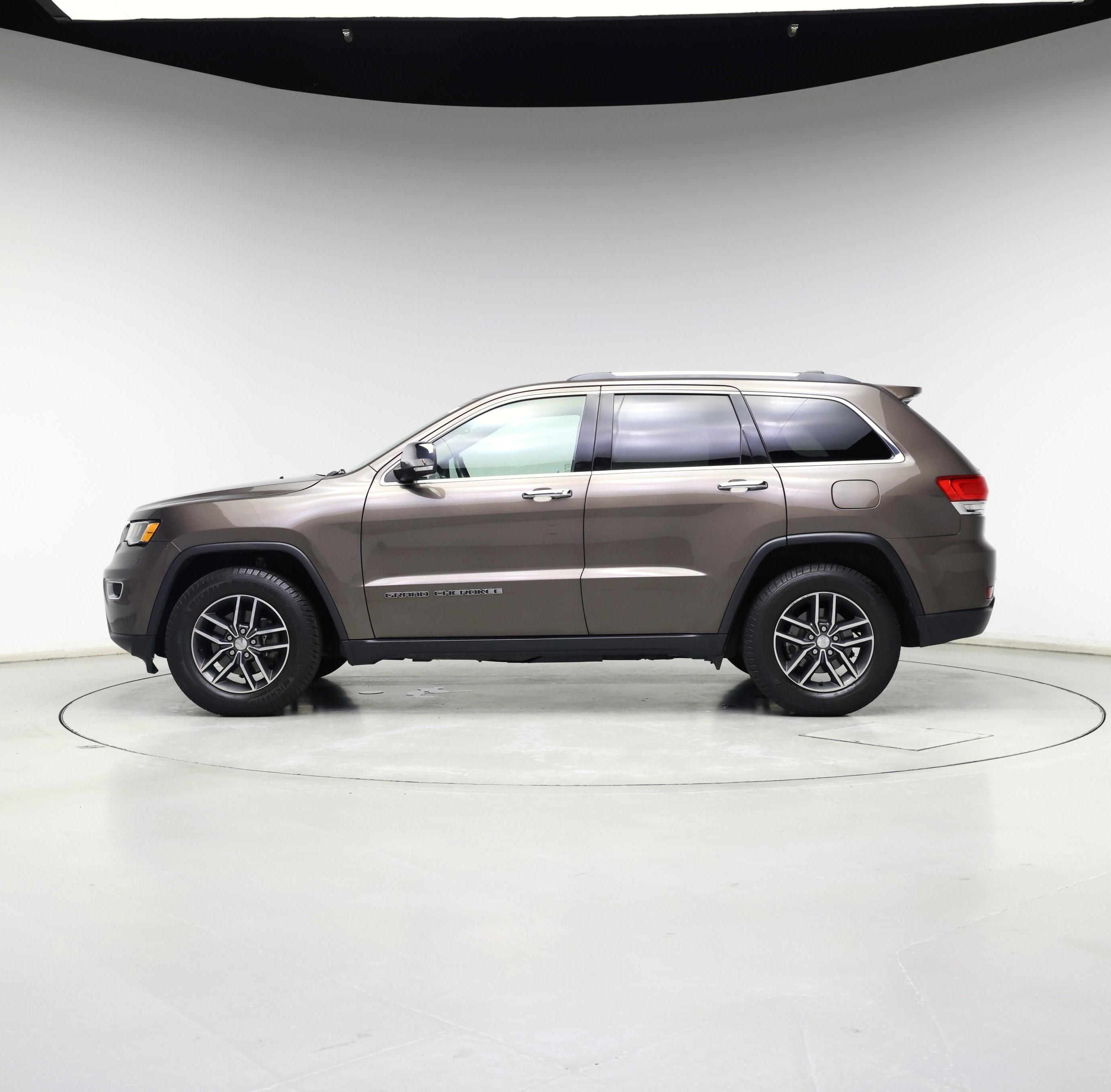 Thumbnail: 2018 Jeep Grand Cherokee - 3
