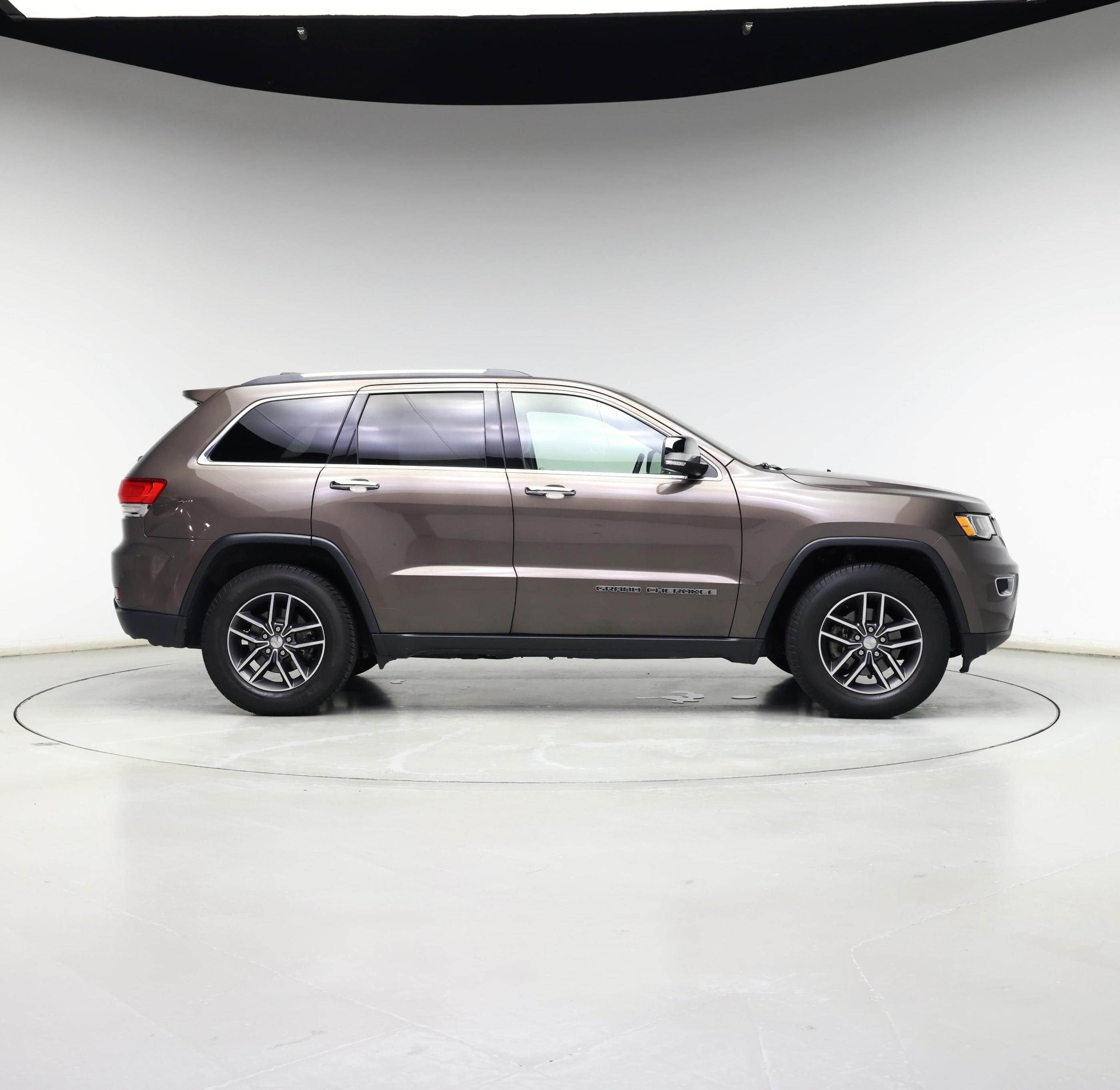 Thumbnail: 2018 Jeep Grand Cherokee - 7