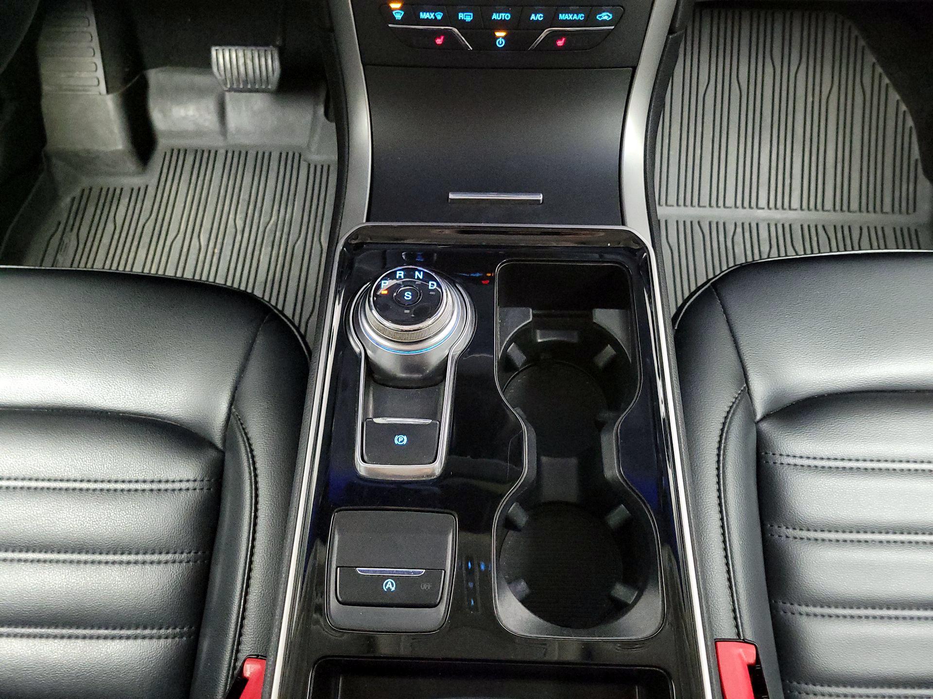 Thumbnail: 2020 Ford Edge - 18