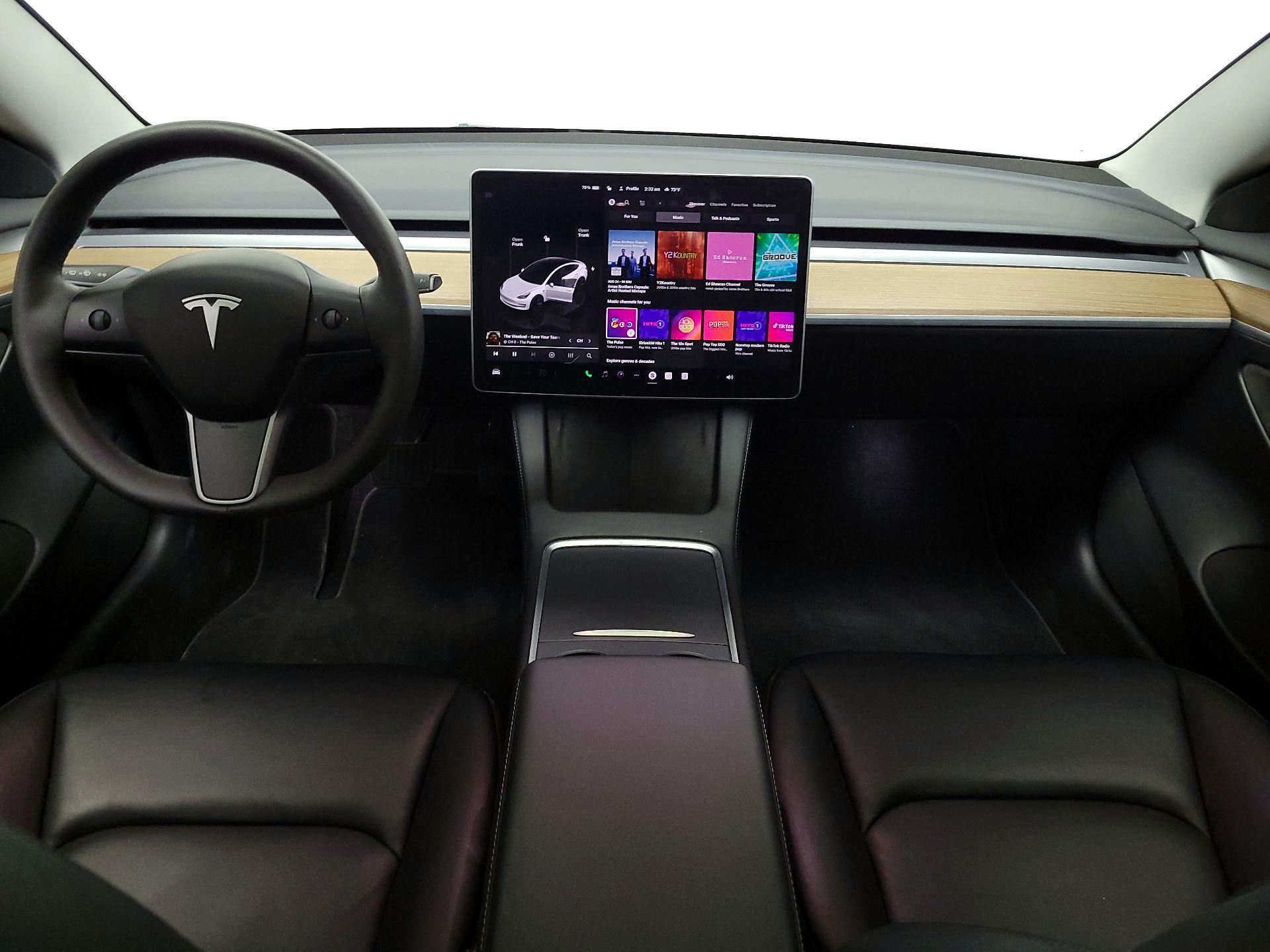 Thumbnail: 2023 Tesla Model 3 - 9