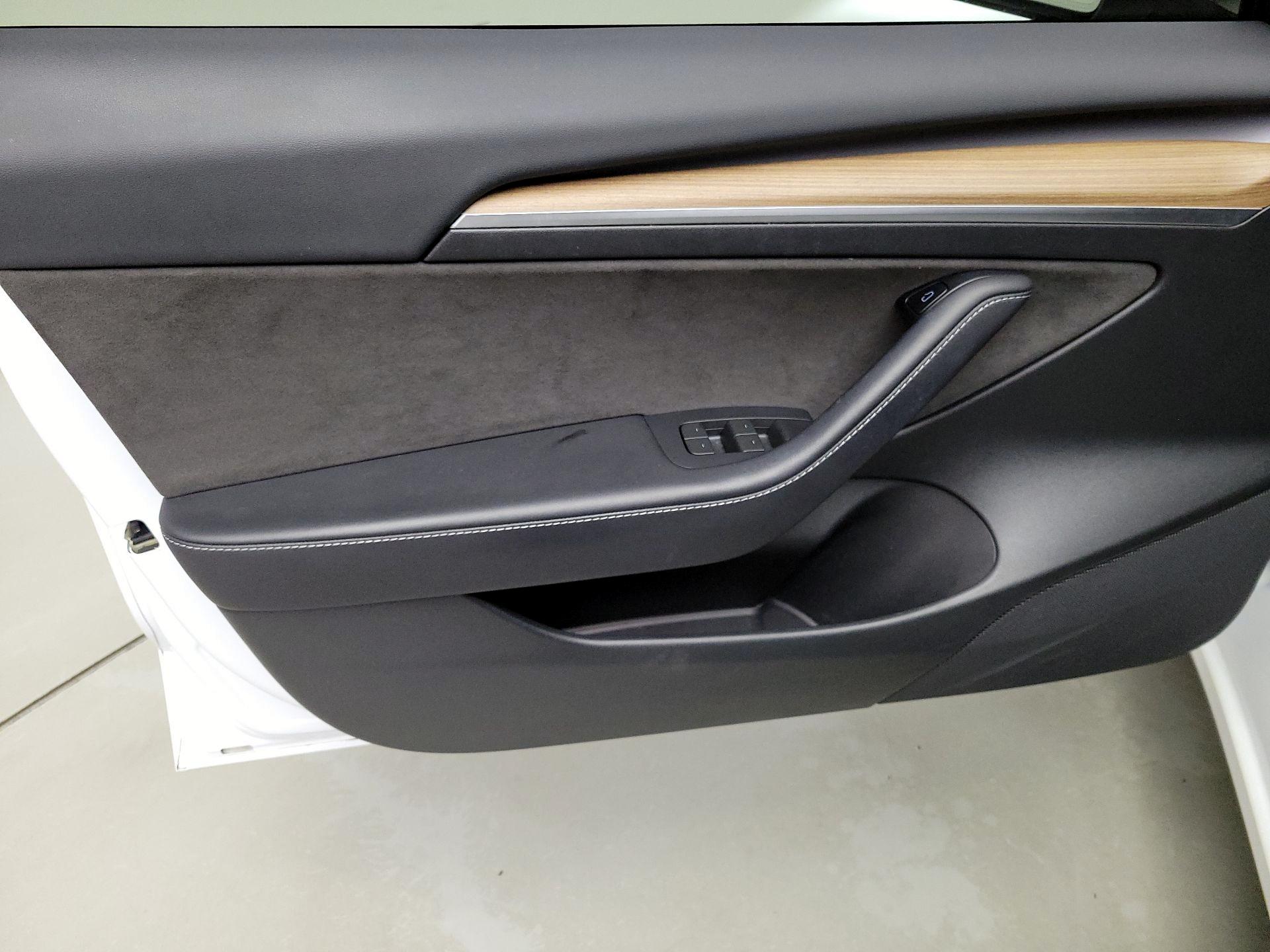 Thumbnail: 2023 Tesla Model 3 - 12