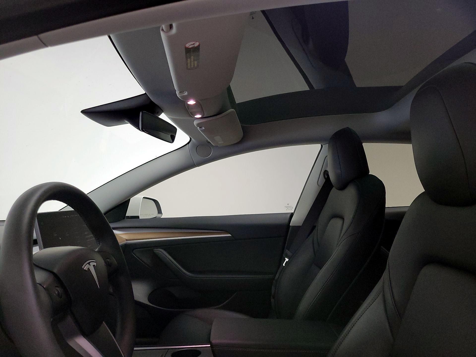 Thumbnail: 2023 Tesla Model 3 - 18