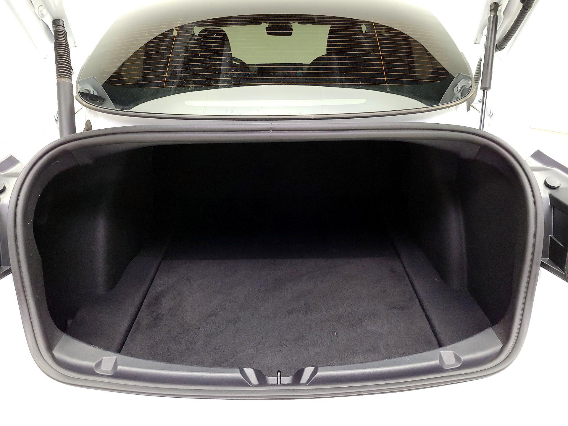Thumbnail: 2023 Tesla Model 3 - 20