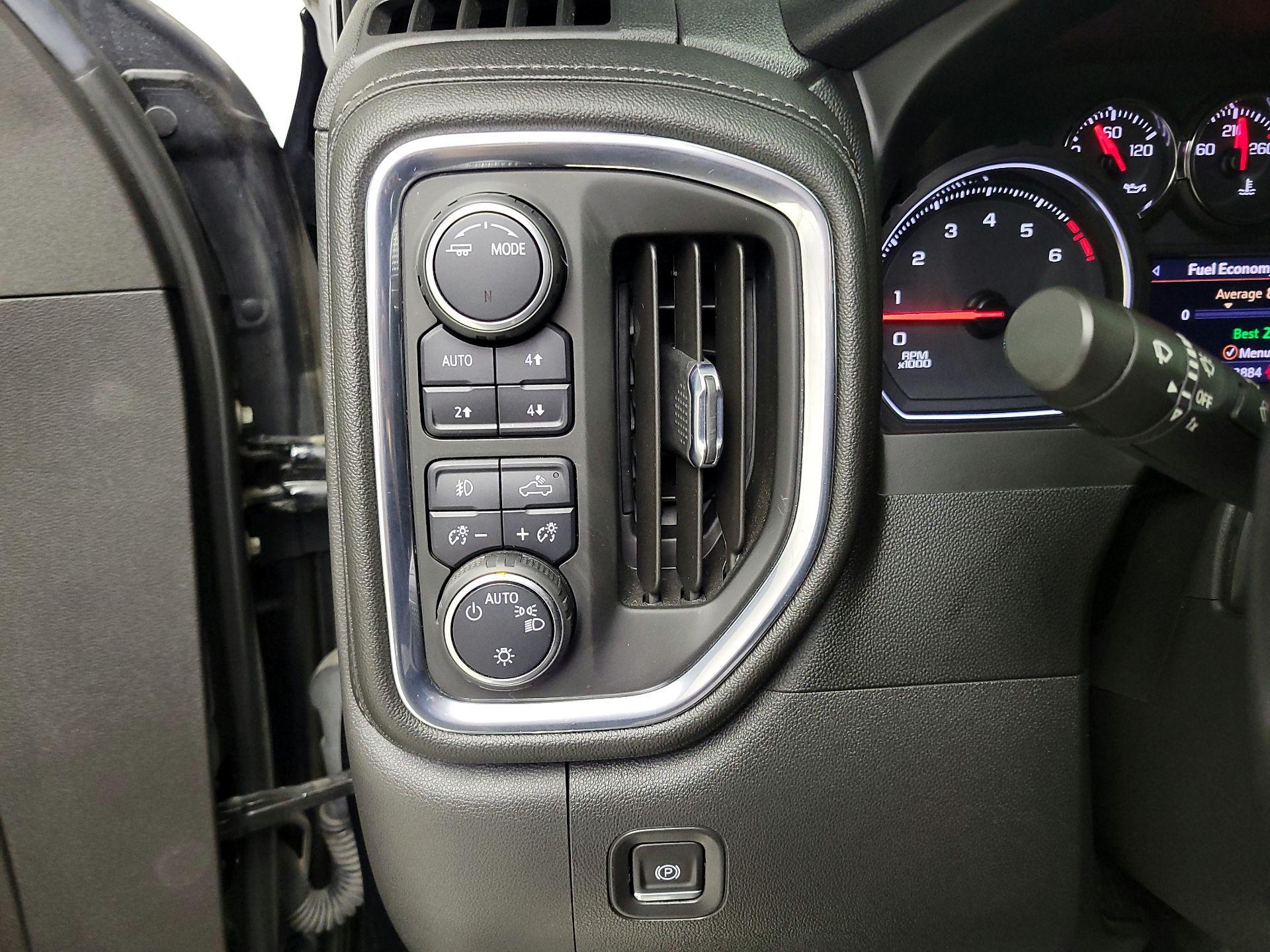 Thumbnail: 2021 Chevrolet Silverado 1500 - 13