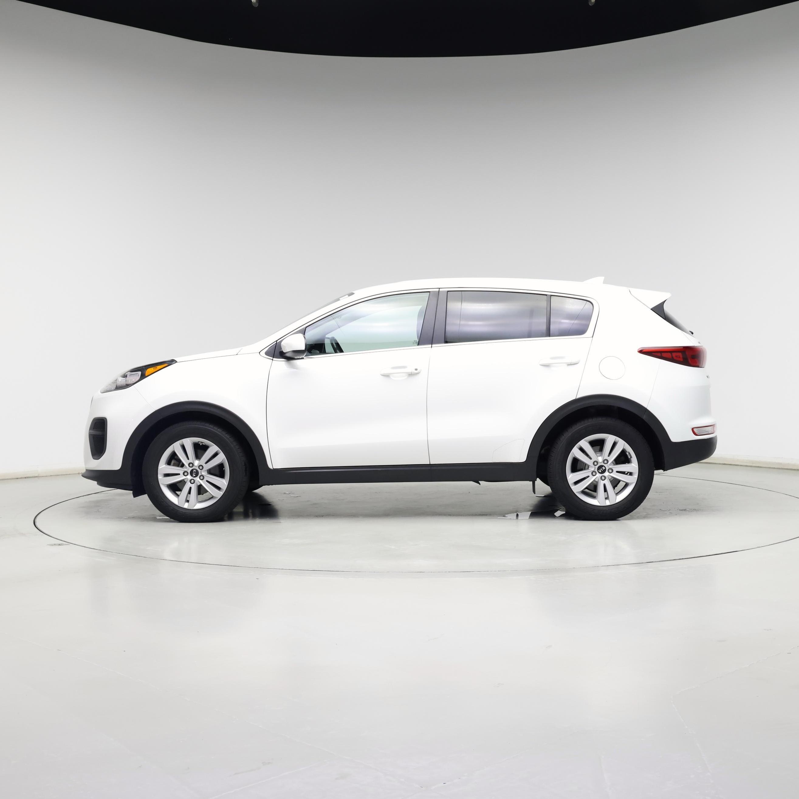 Thumbnail: 2018 Kia Sportage - 3