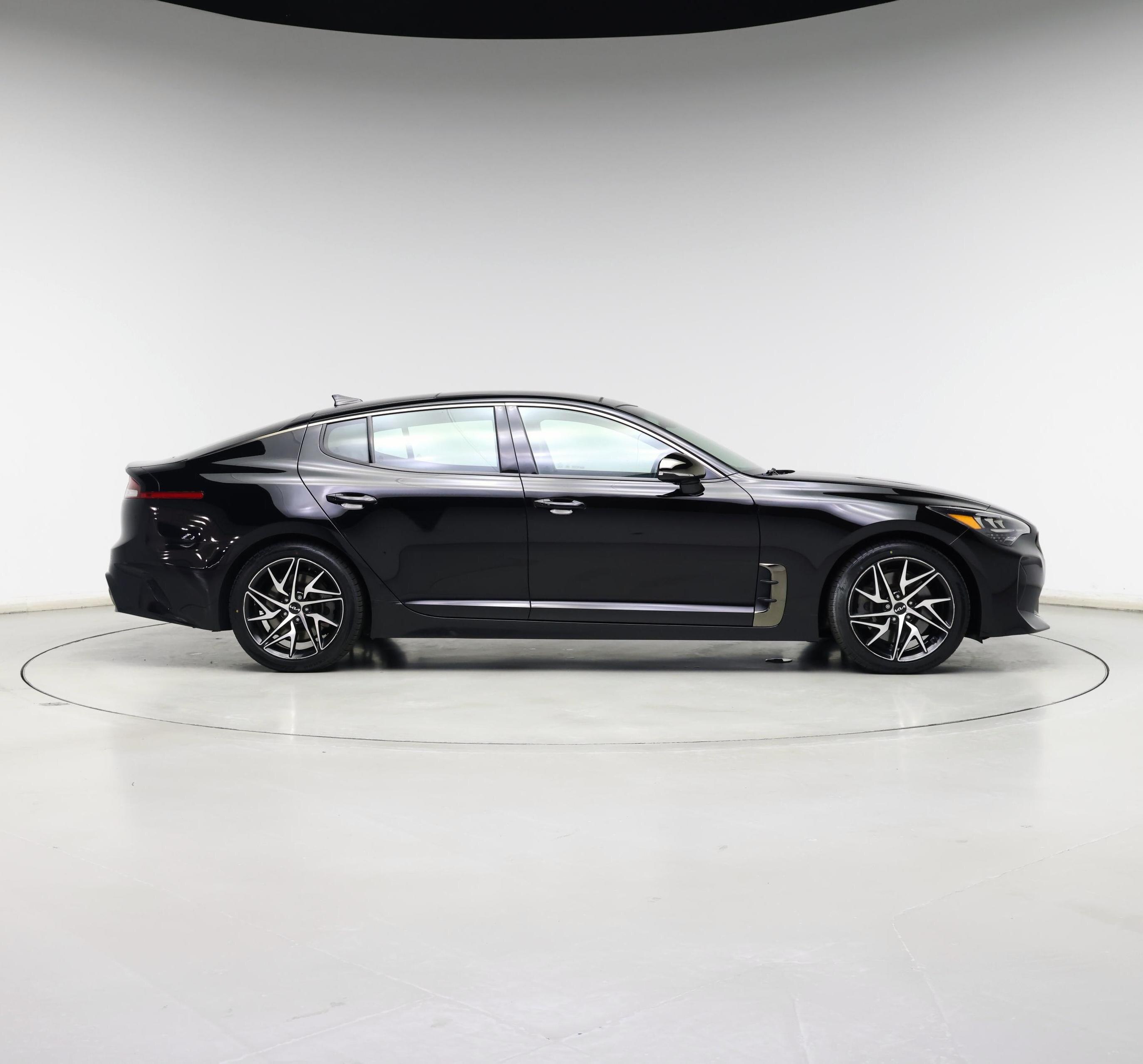 Thumbnail: 2022 Kia Stinger - 7