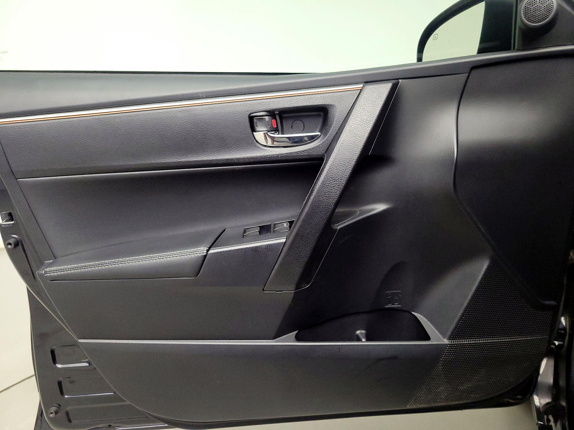 Thumbnail: 2014 Toyota Corolla - 12