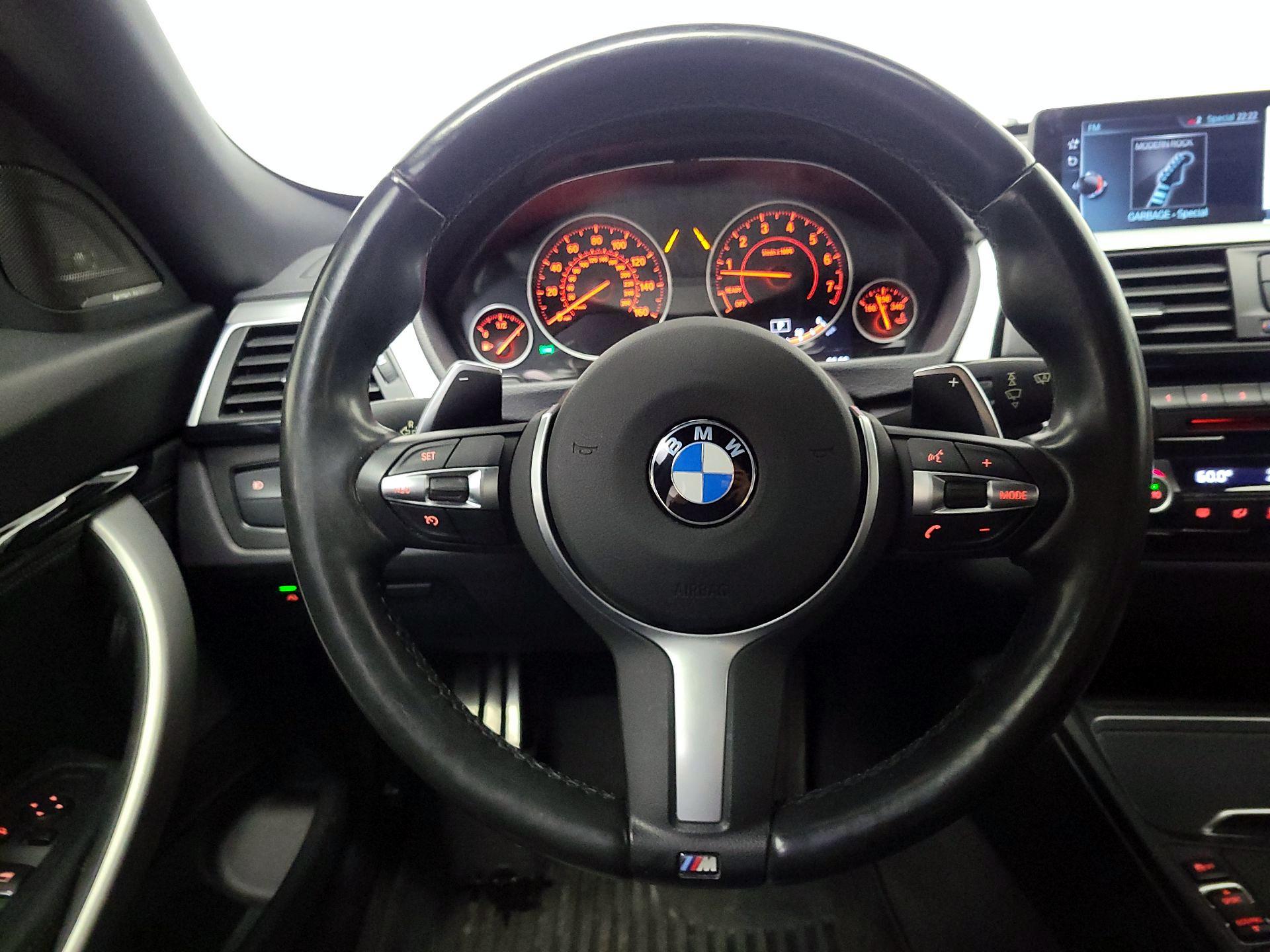 Thumbnail: 2017 BMW 3 Series - 10