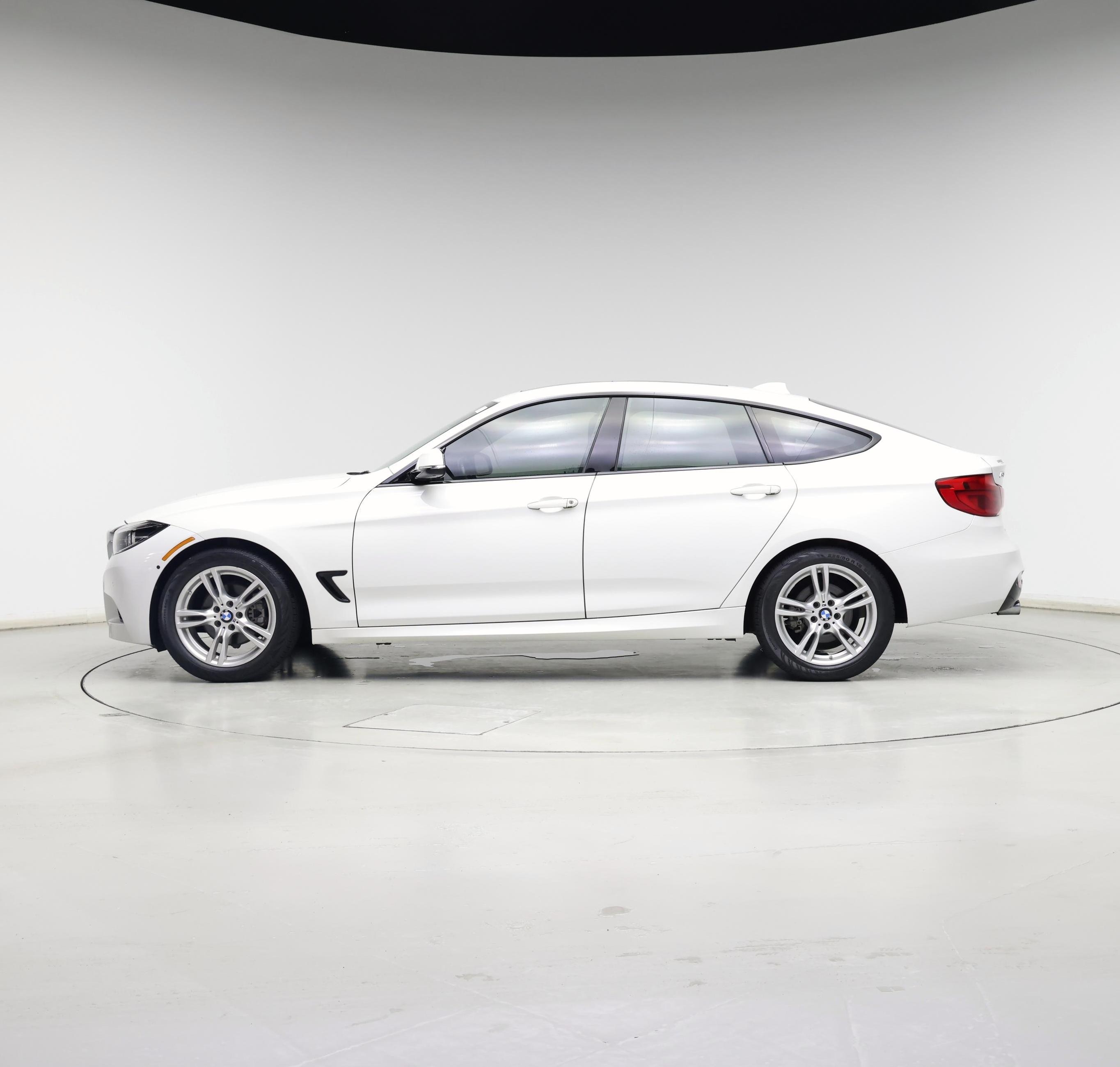 Thumbnail: 2017 BMW 3 Series - 3