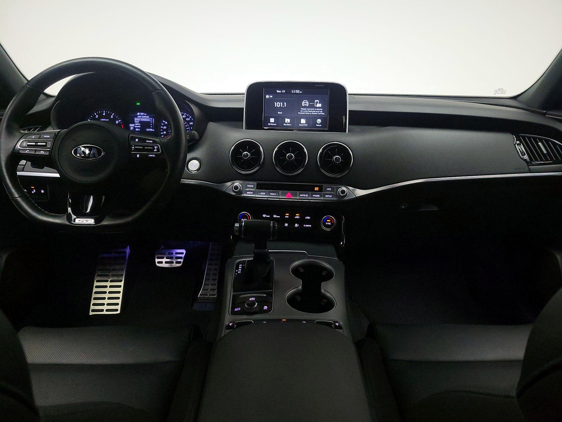 Thumbnail: 2018 Kia Stinger - 9
