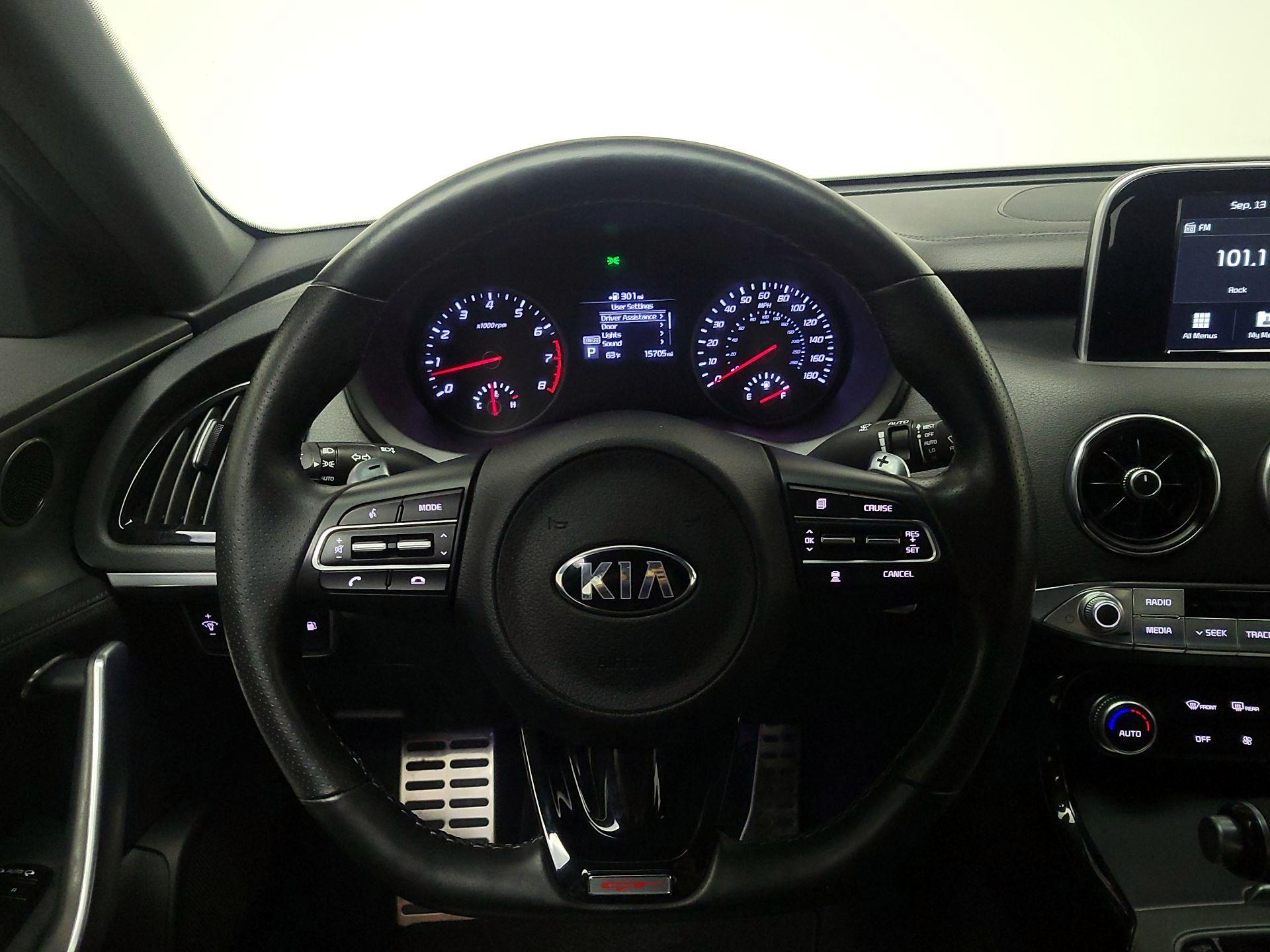 Thumbnail: 2018 Kia Stinger - 10