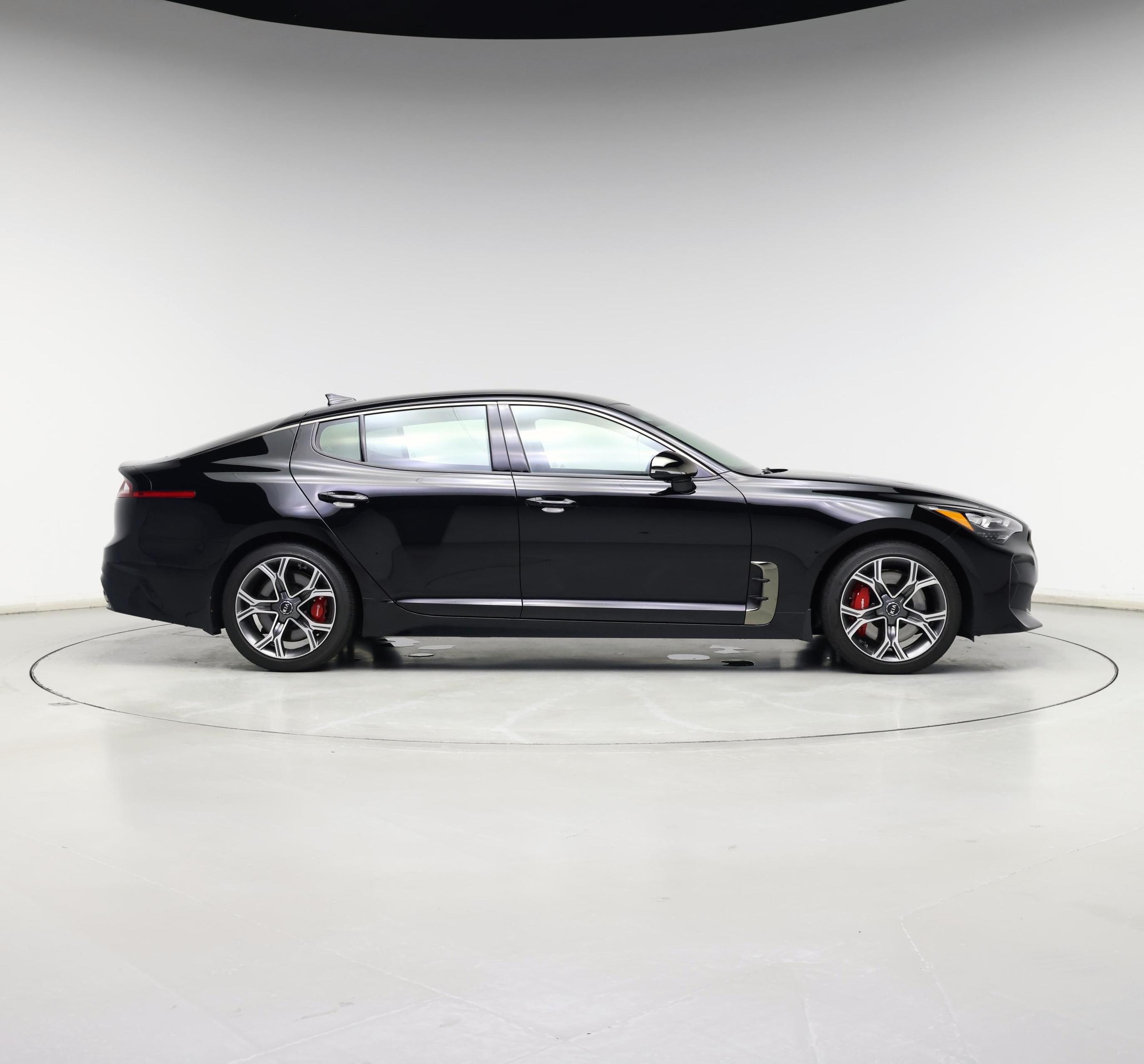 Thumbnail: 2018 Kia Stinger - 7